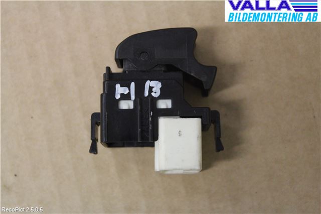 Toyota RAV 4 00-06 Bryter Vindusheis