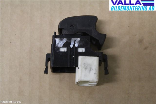 Toyota RAV 4 00-06 Bryter Vindusheis