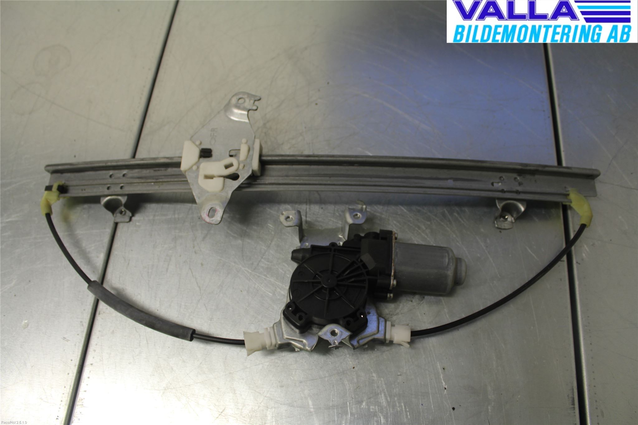Nissan NAVARA 05-16 Vindusheis El Komp