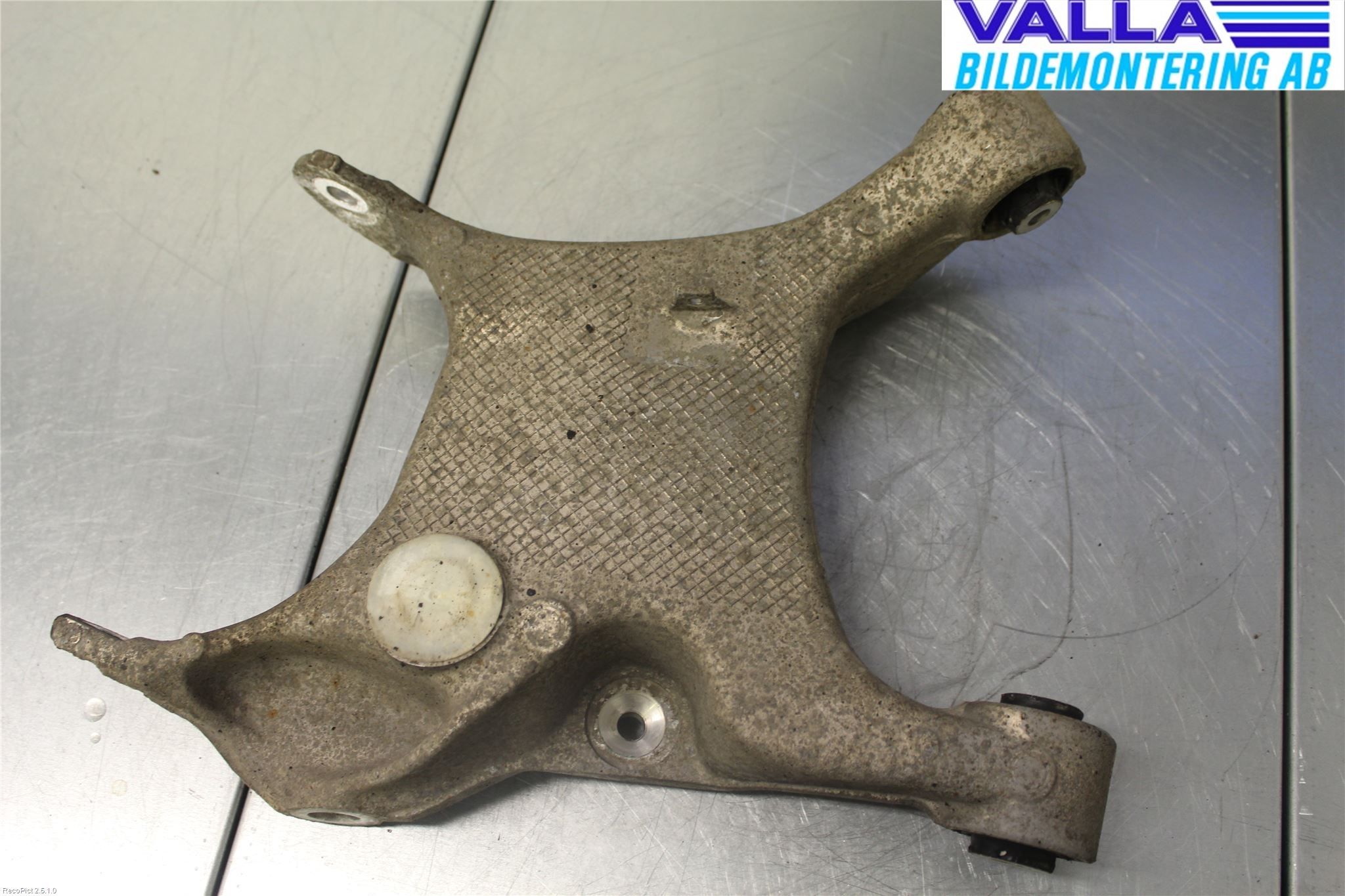 BMW 5 E60/61 Sed/Tou 02-10 Bærearm Bak Venstre