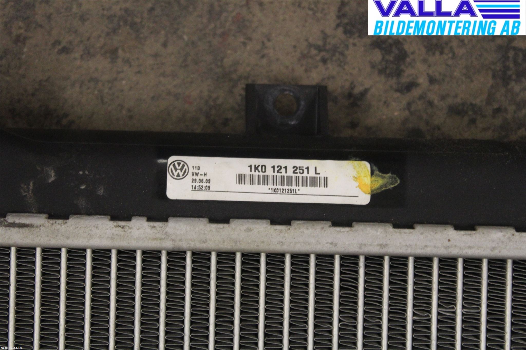 Volkswagen VW GOLF VI 09-13 Radiator Automat