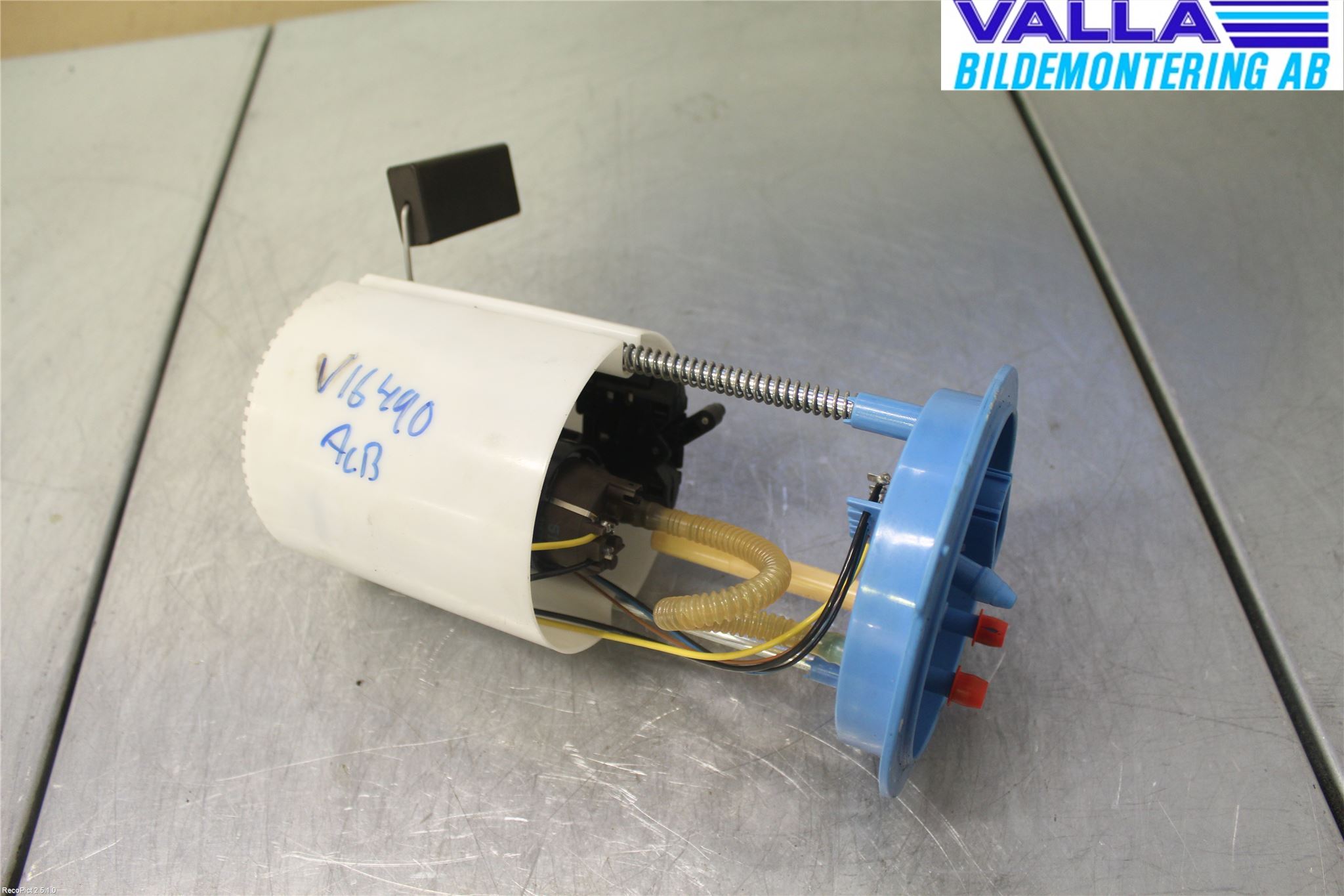 Volkswagen VW GOLF VI 09-13 Drivstoffpumpe Fødepumpe El