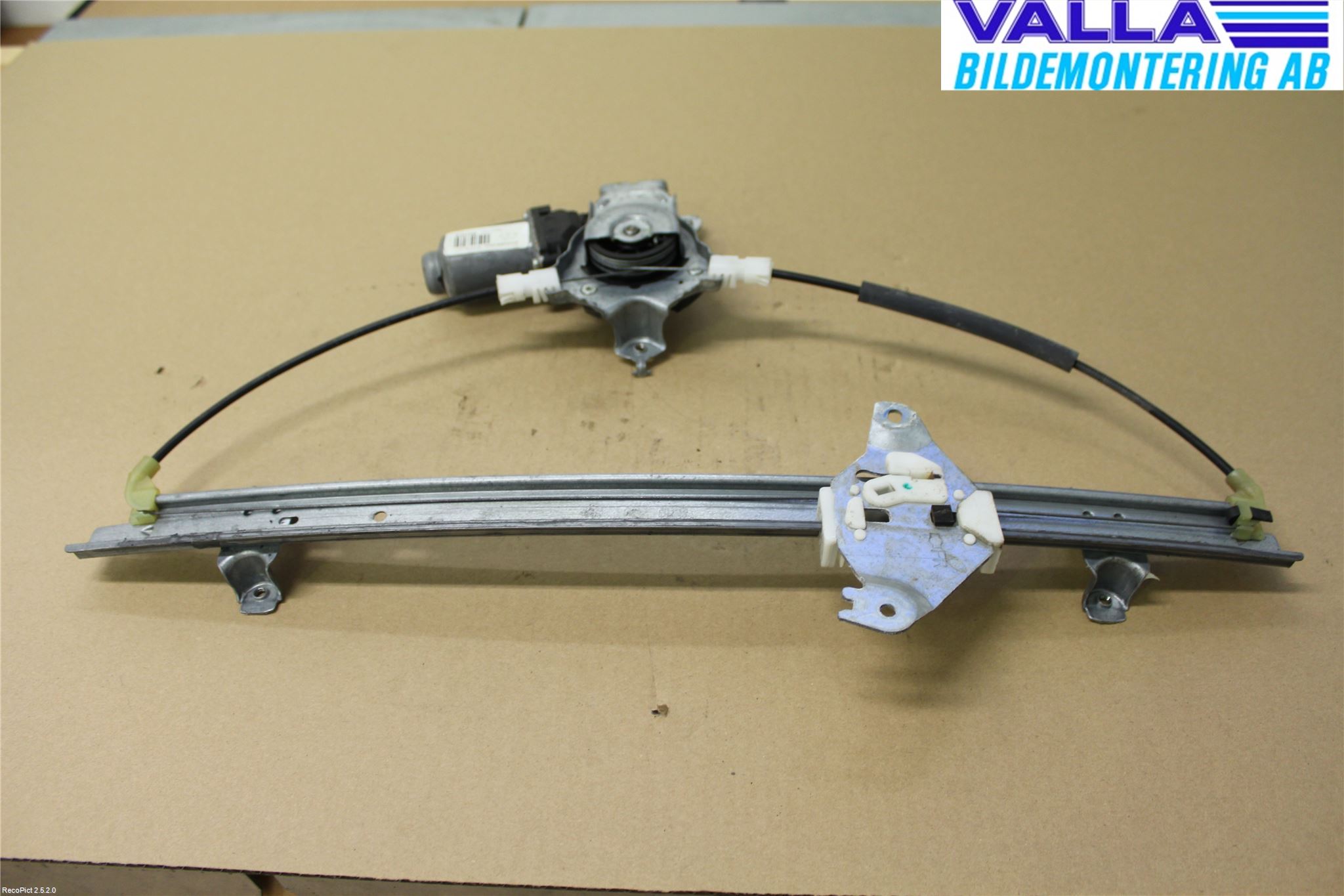 Nissan NAVARA 05-16 Vindusheis El Komp