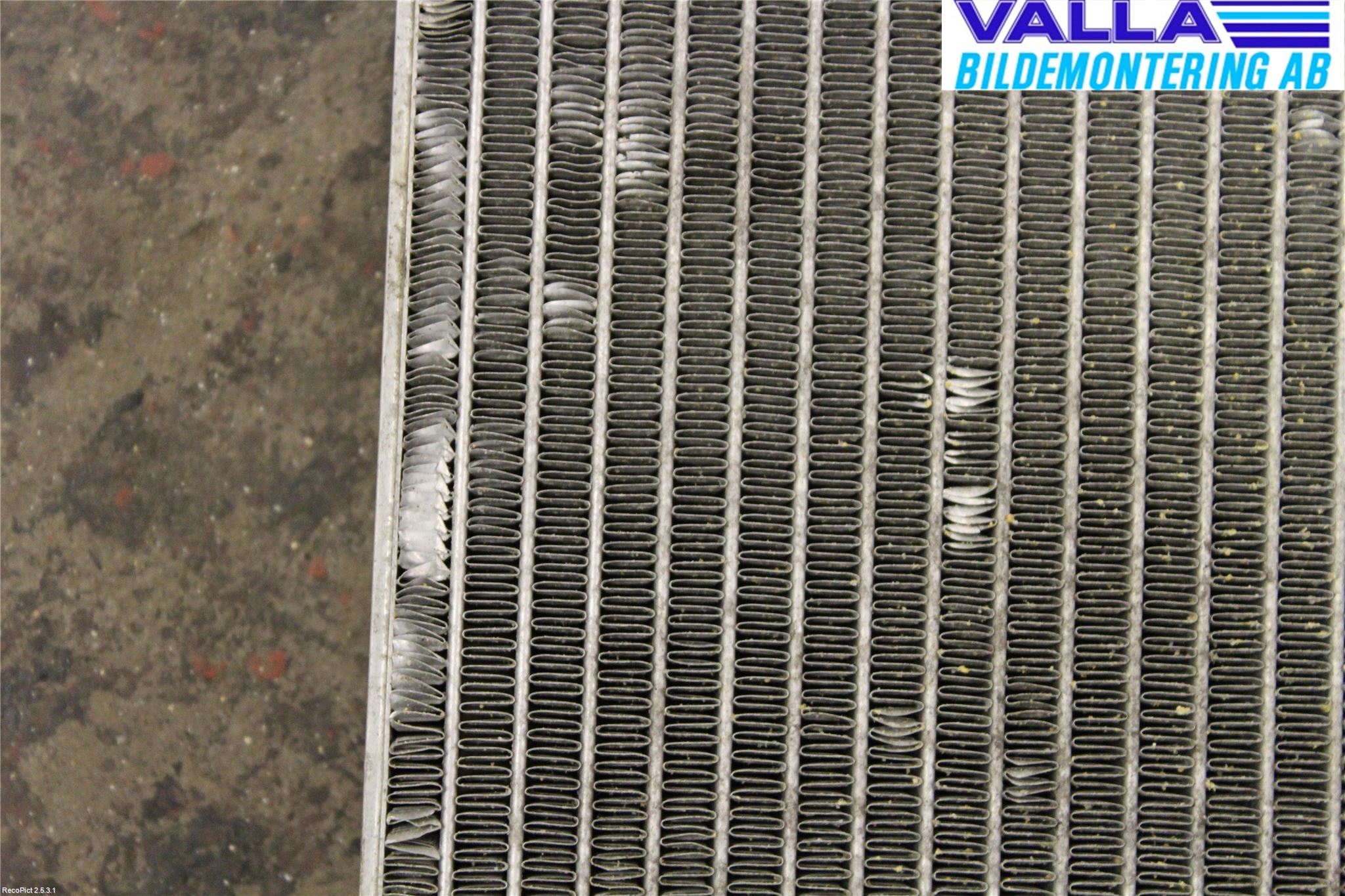 Peugeot 3008 09-16 Radiator Automat