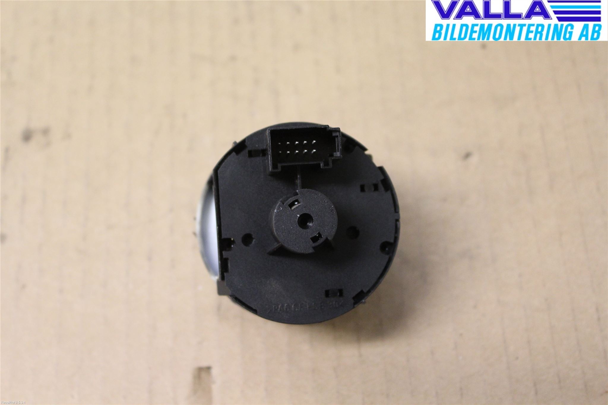 Volkswagen VW PASSAT 11-14 Bryter Hovedlys