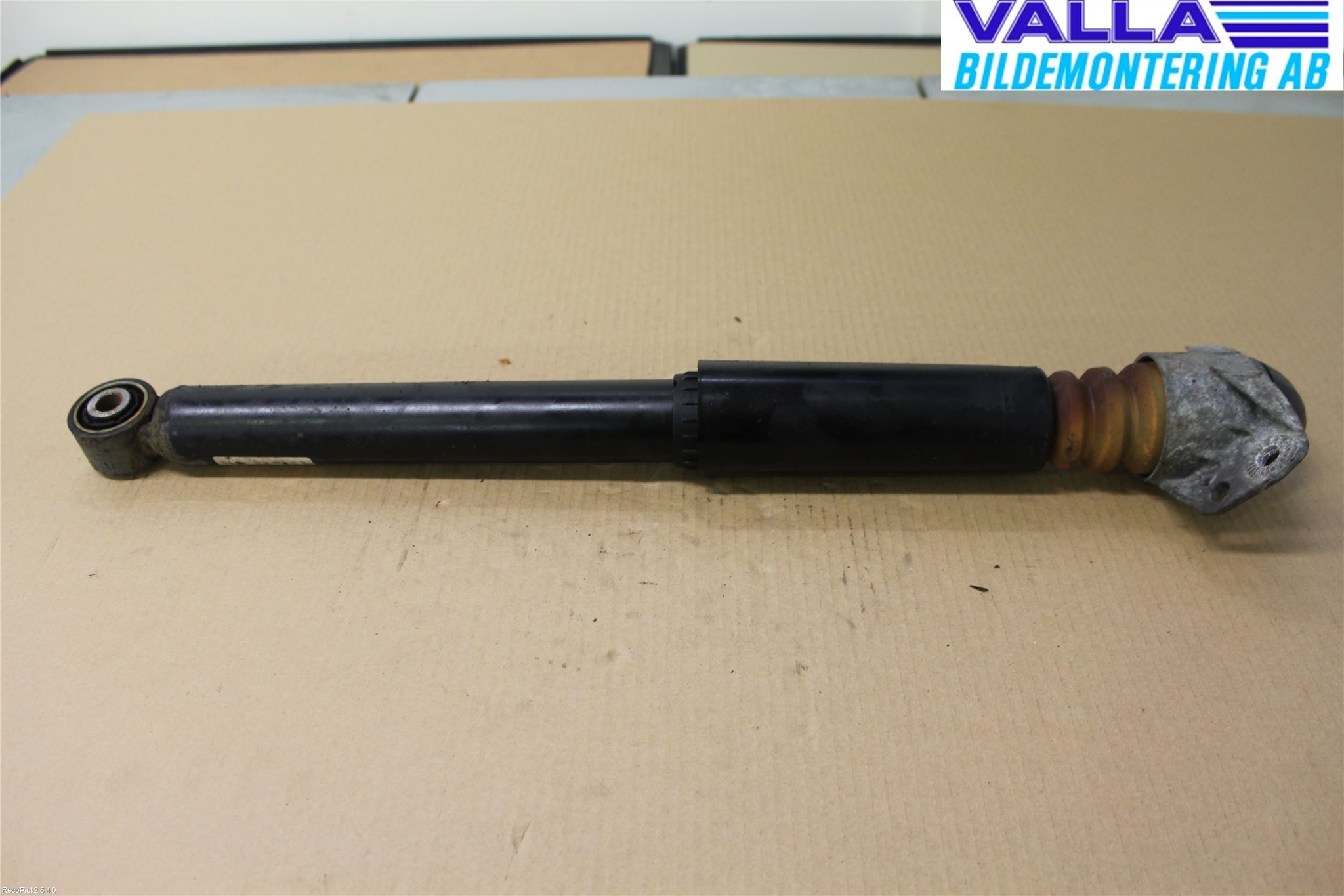 Volkswagen VW PASSAT 11-14 Støtdemper Bak
