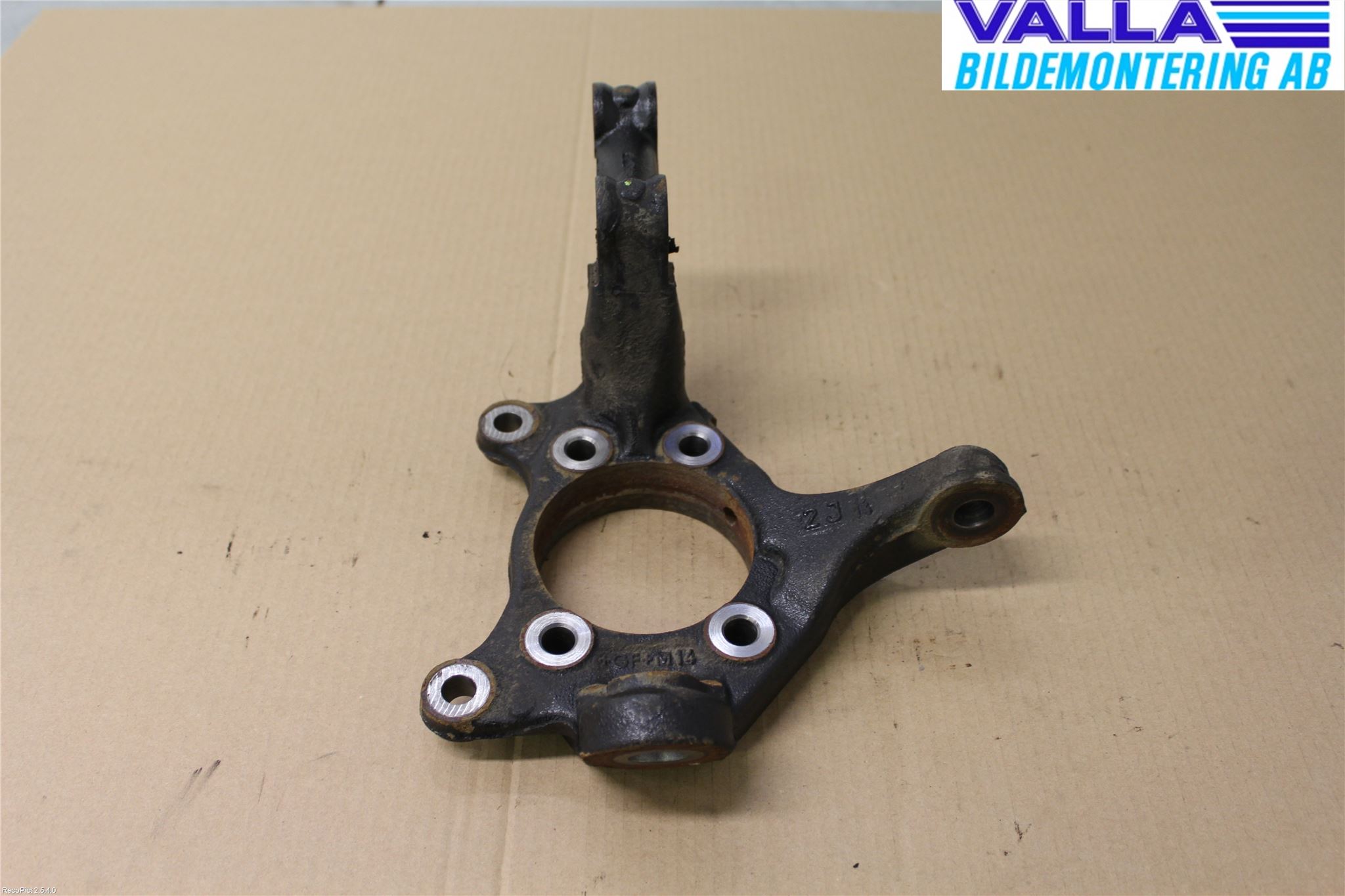 Toyota AURIS 13-19 Spindel Hf