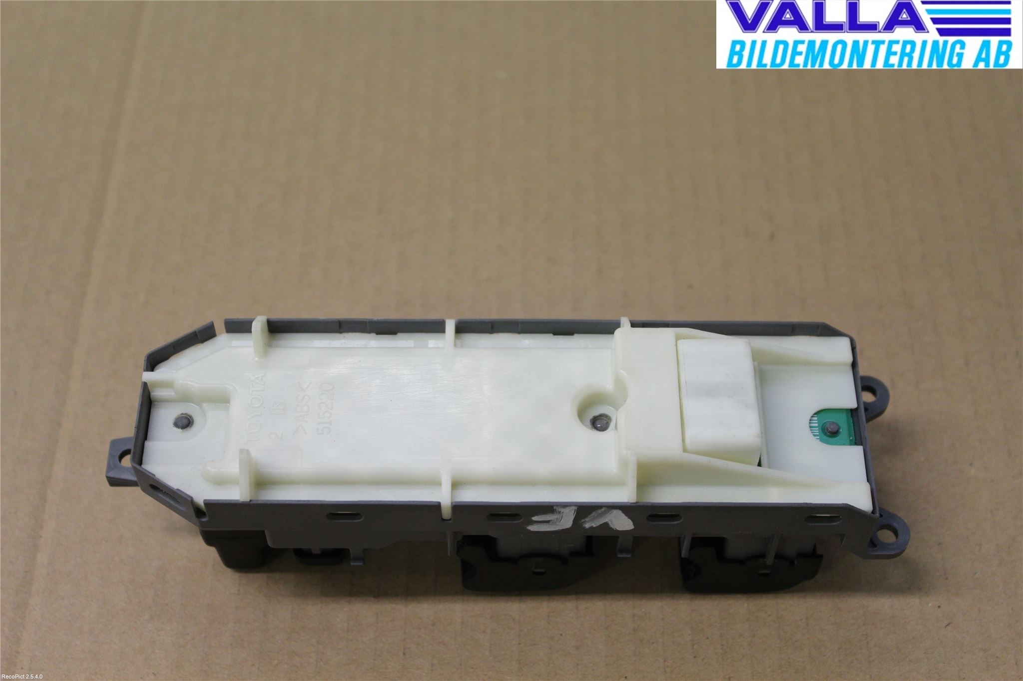 Toyota AURIS 13-19 Bryter Vindusheis