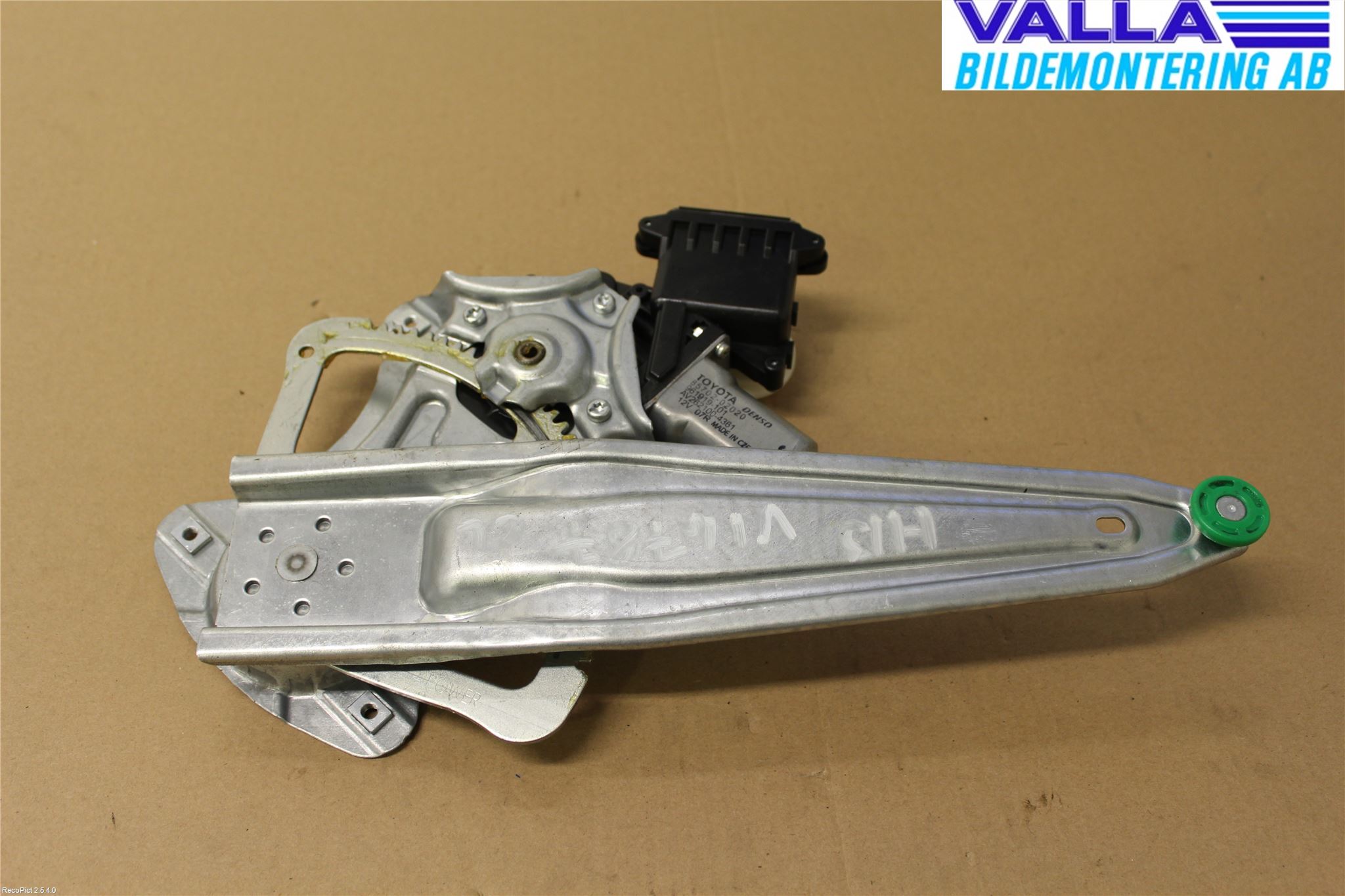 Toyota AURIS 13-19 Vindusheis El Komp