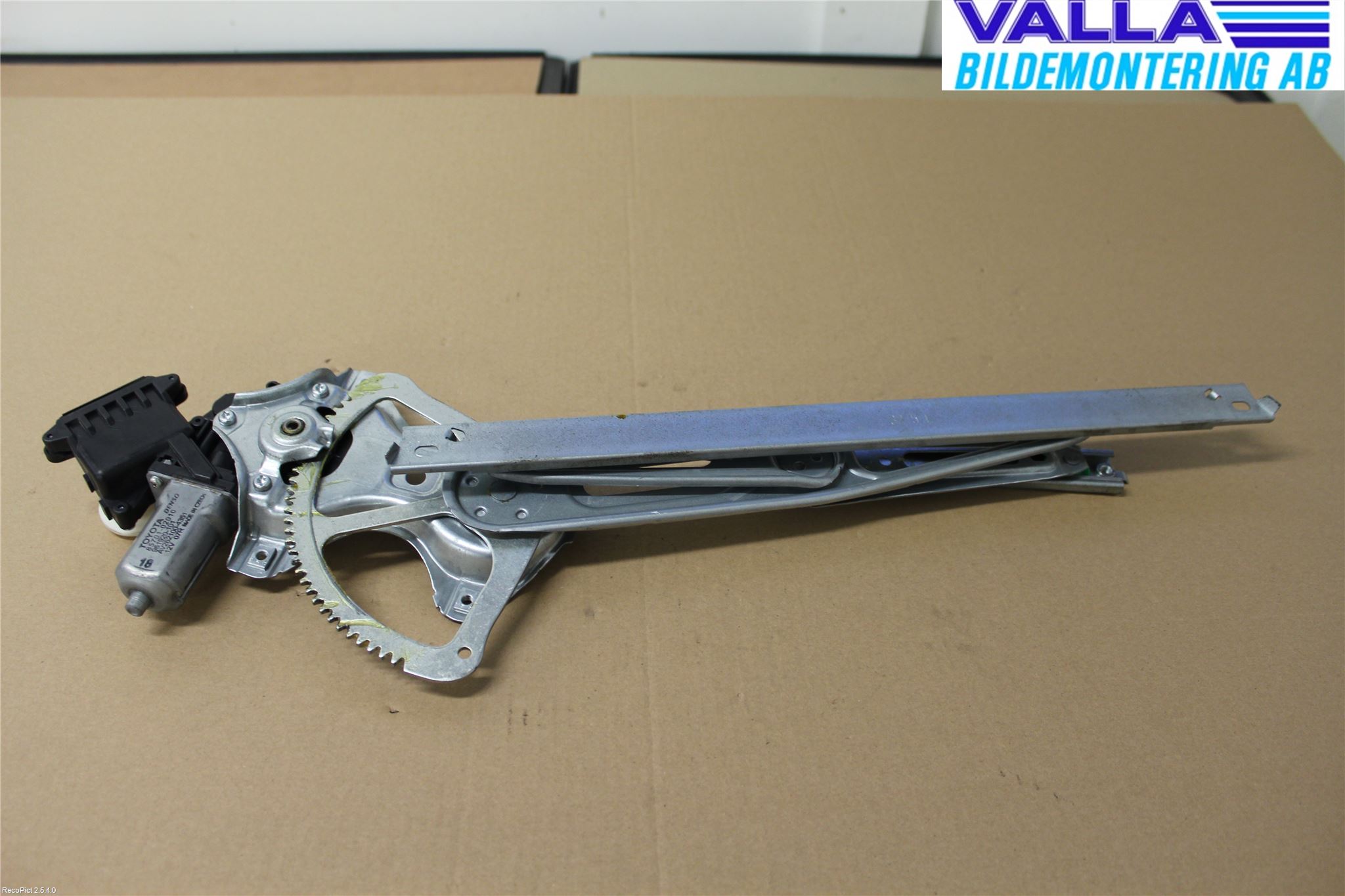 Toyota AURIS 13-19 Vindusheis El Komp