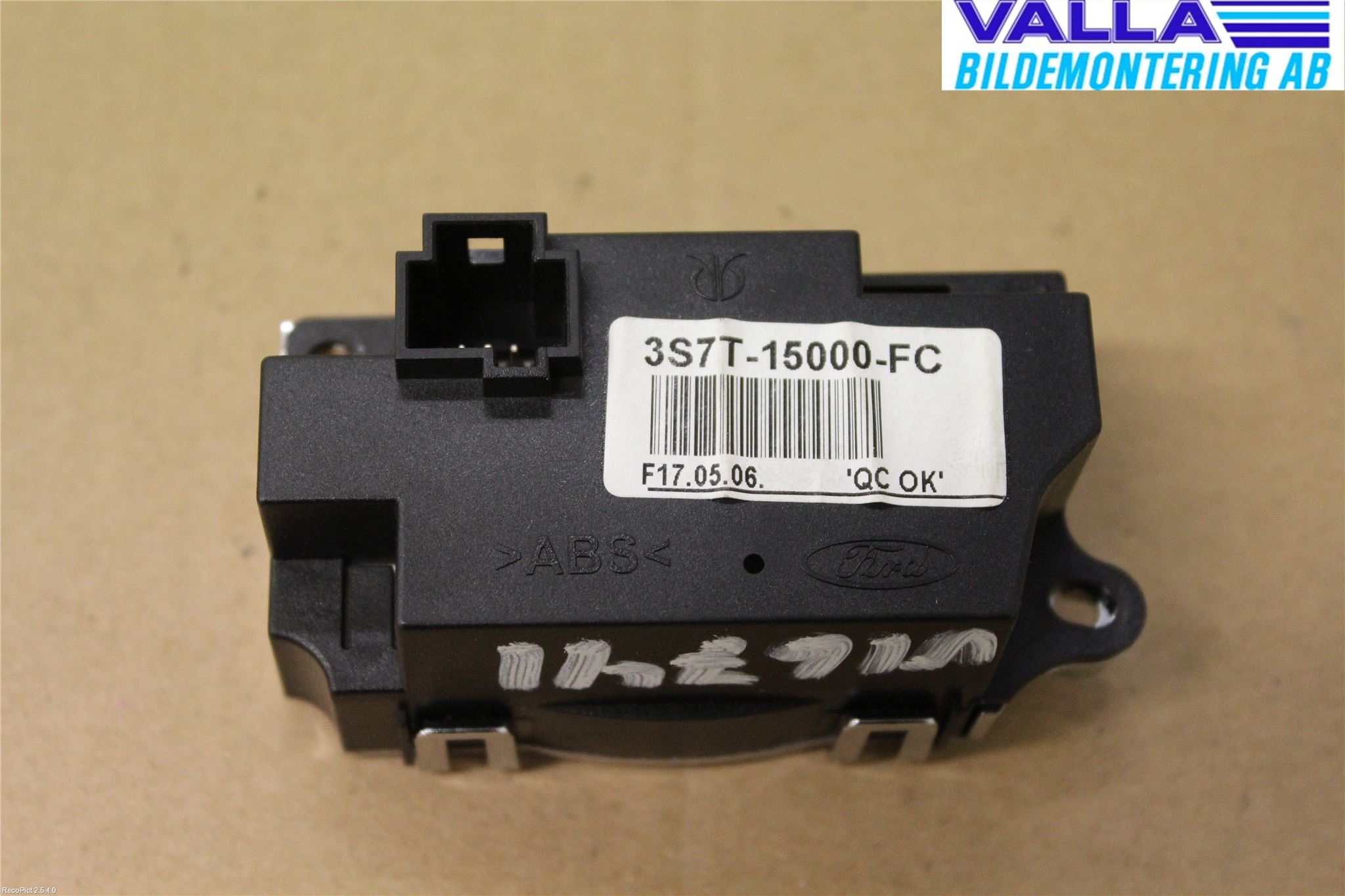 Ford MONDEO     01-06 Instr Klokke