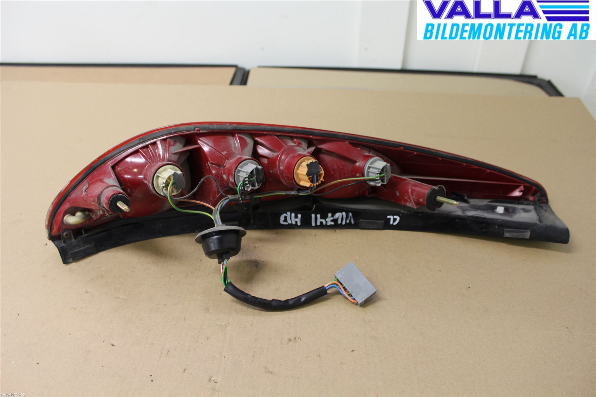 Ford MONDEO     01-06 Baklykt Høyre