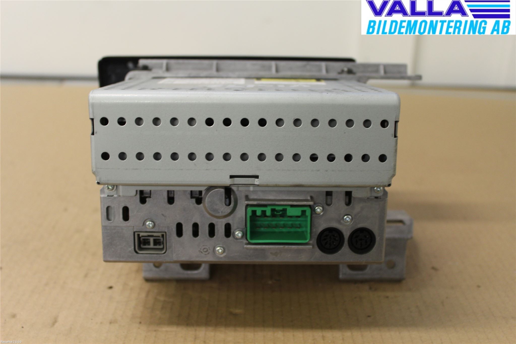 Volvo XC70 01-04 Stereo Radio Med Cd