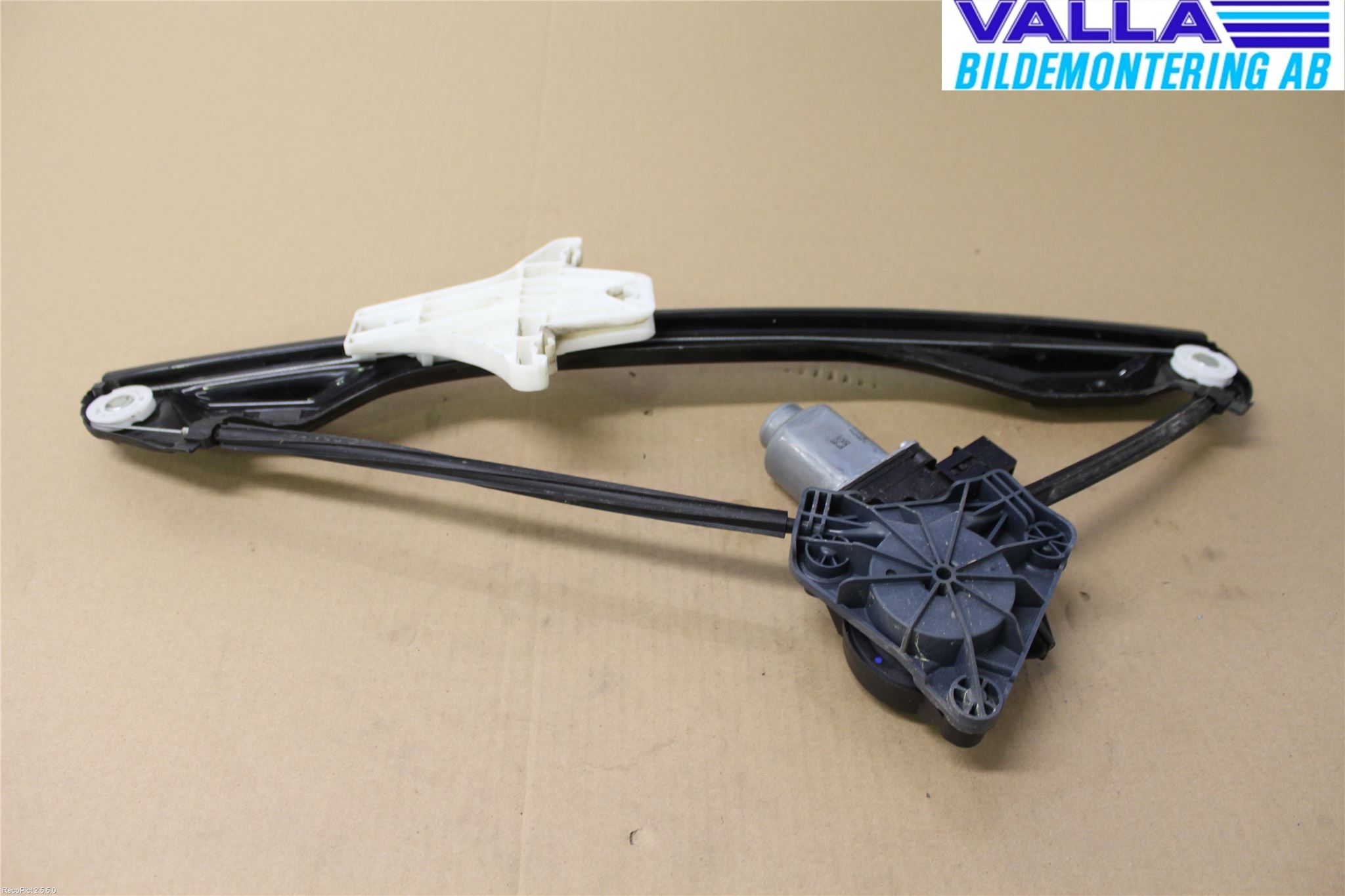 Volkswagen VW AMAROK 2H 10-22 Vindusheis El Komp