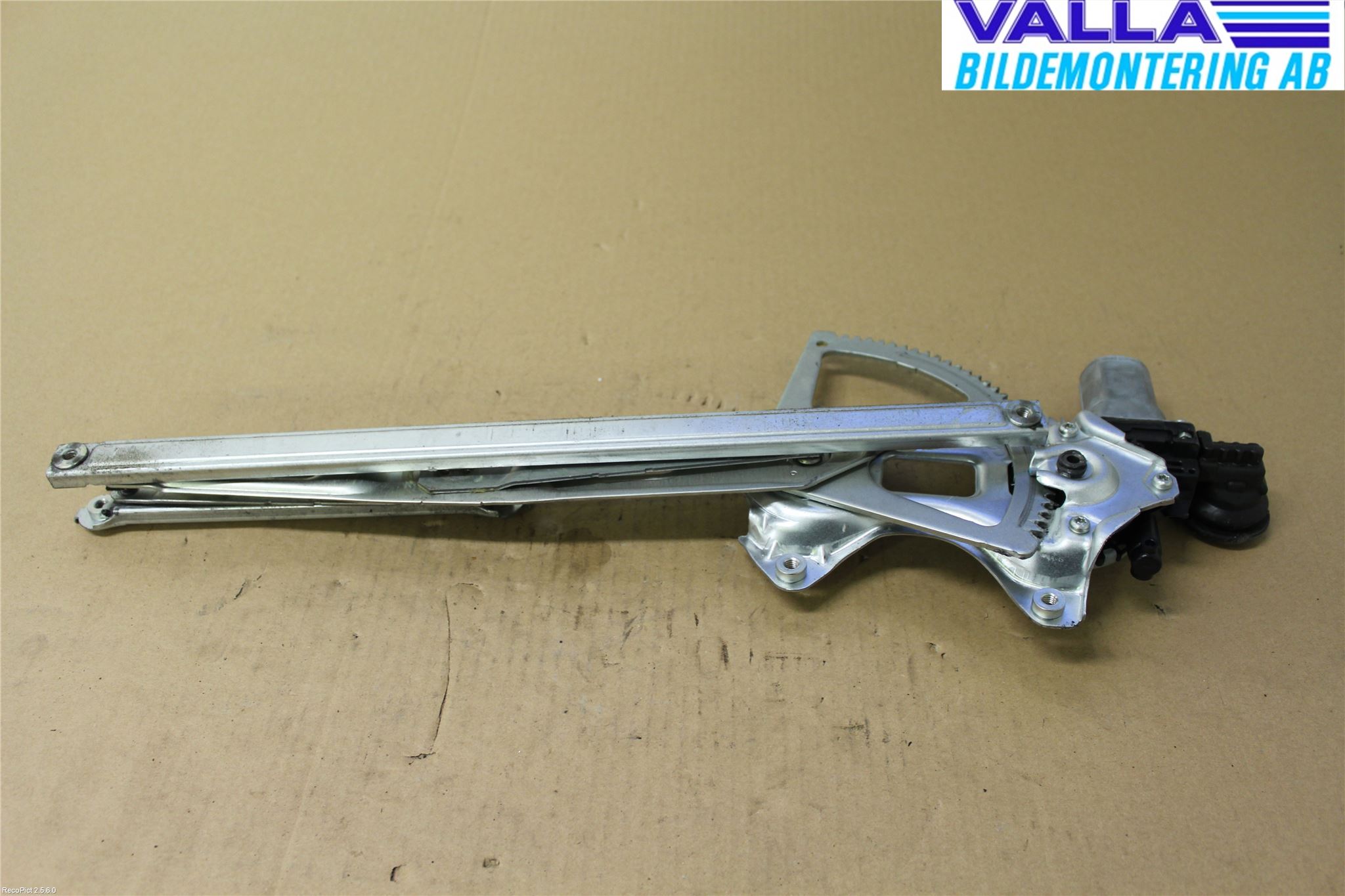 Toyota YARIS XP90 06-11 Vindusheis El Komp