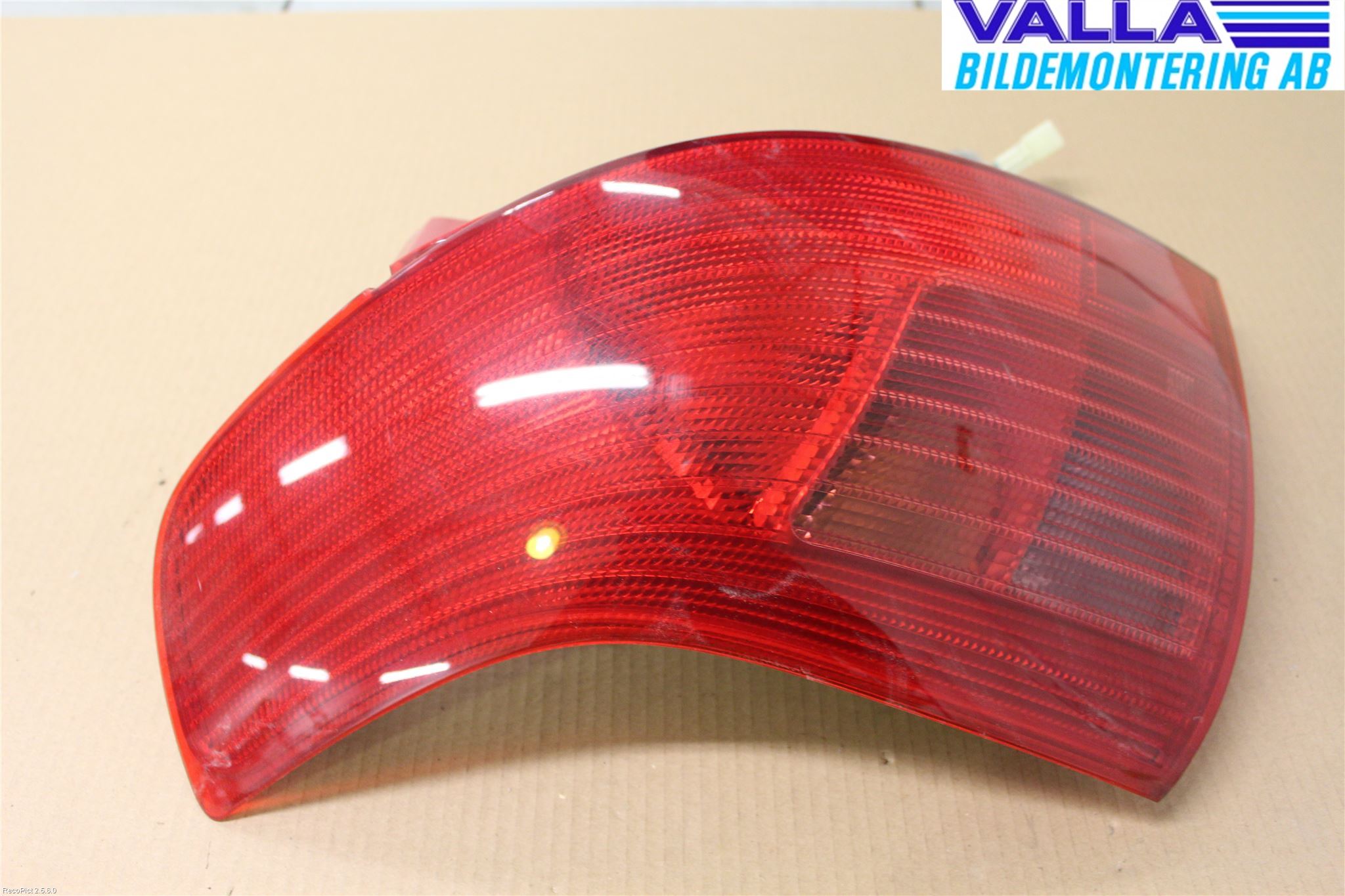 Suzuki SWIFT 05-10 Baklykt Venstre