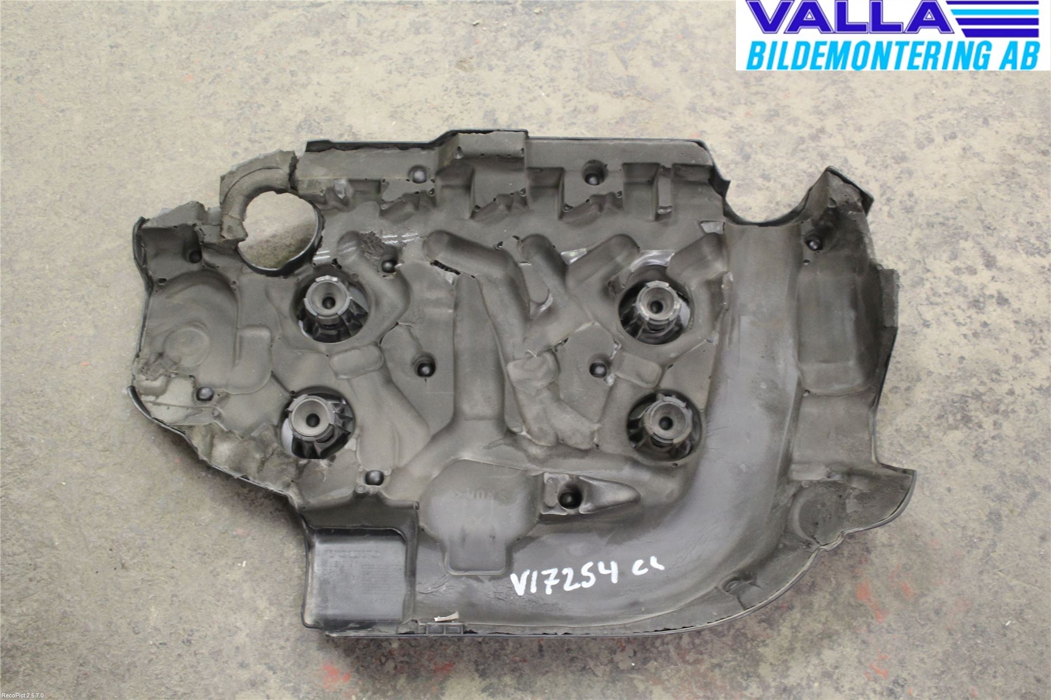 Volvo V70 08-13 Motor Deksel Over Motor