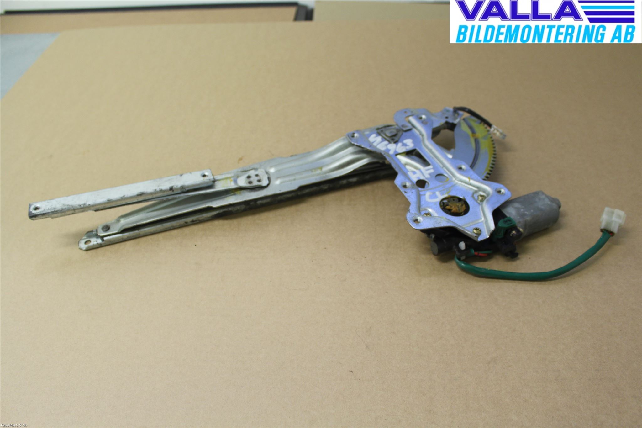 Mitsubishi L200   96-06 Vindusheis El Komp