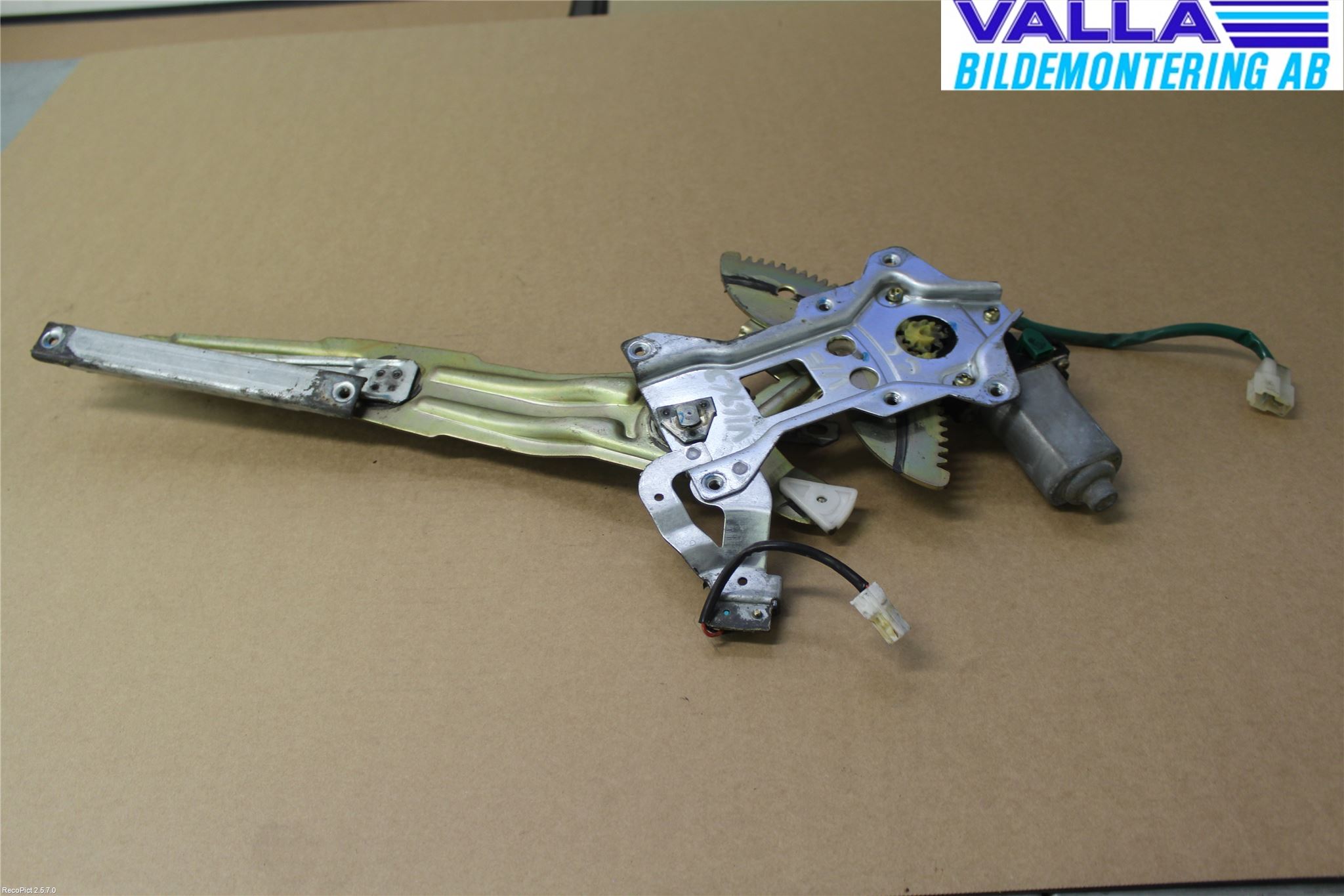Mitsubishi L200   96-06 Vindusheis El Komp
