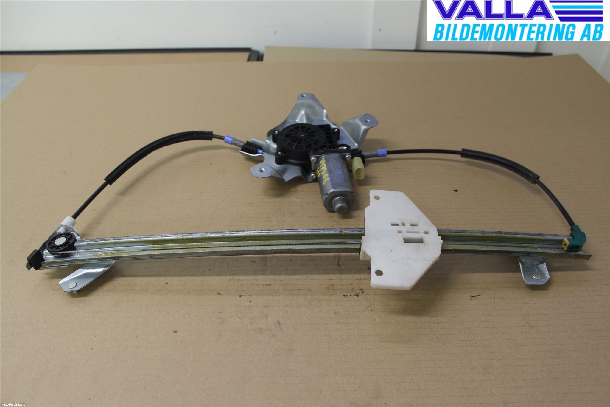 Ford TRANSIT CONNECT 03-08 Vindusheis El Komp