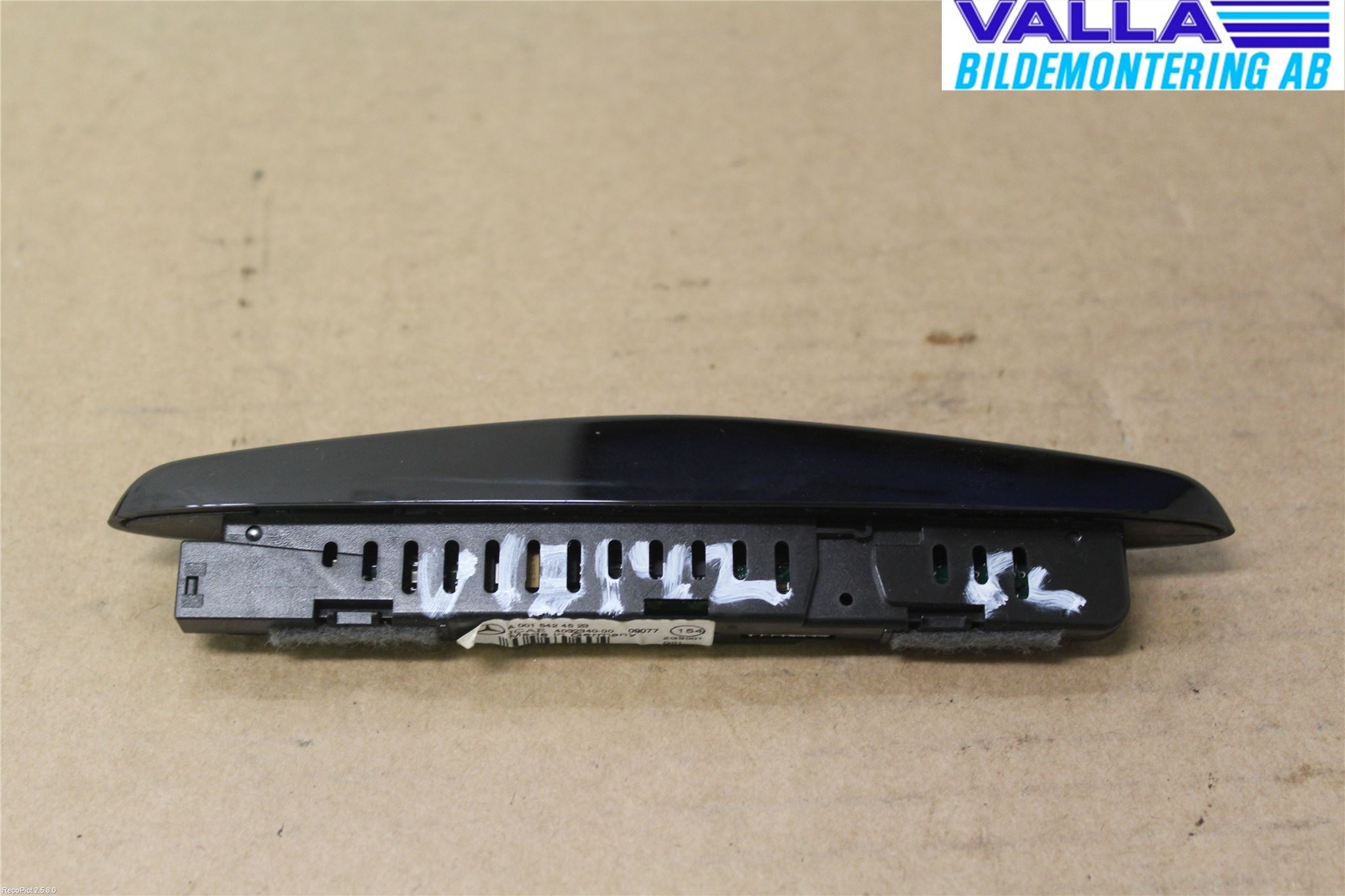 Mercedes-Benz MB E-KLASS (W212) 09-16 Sensor Ryggesensor