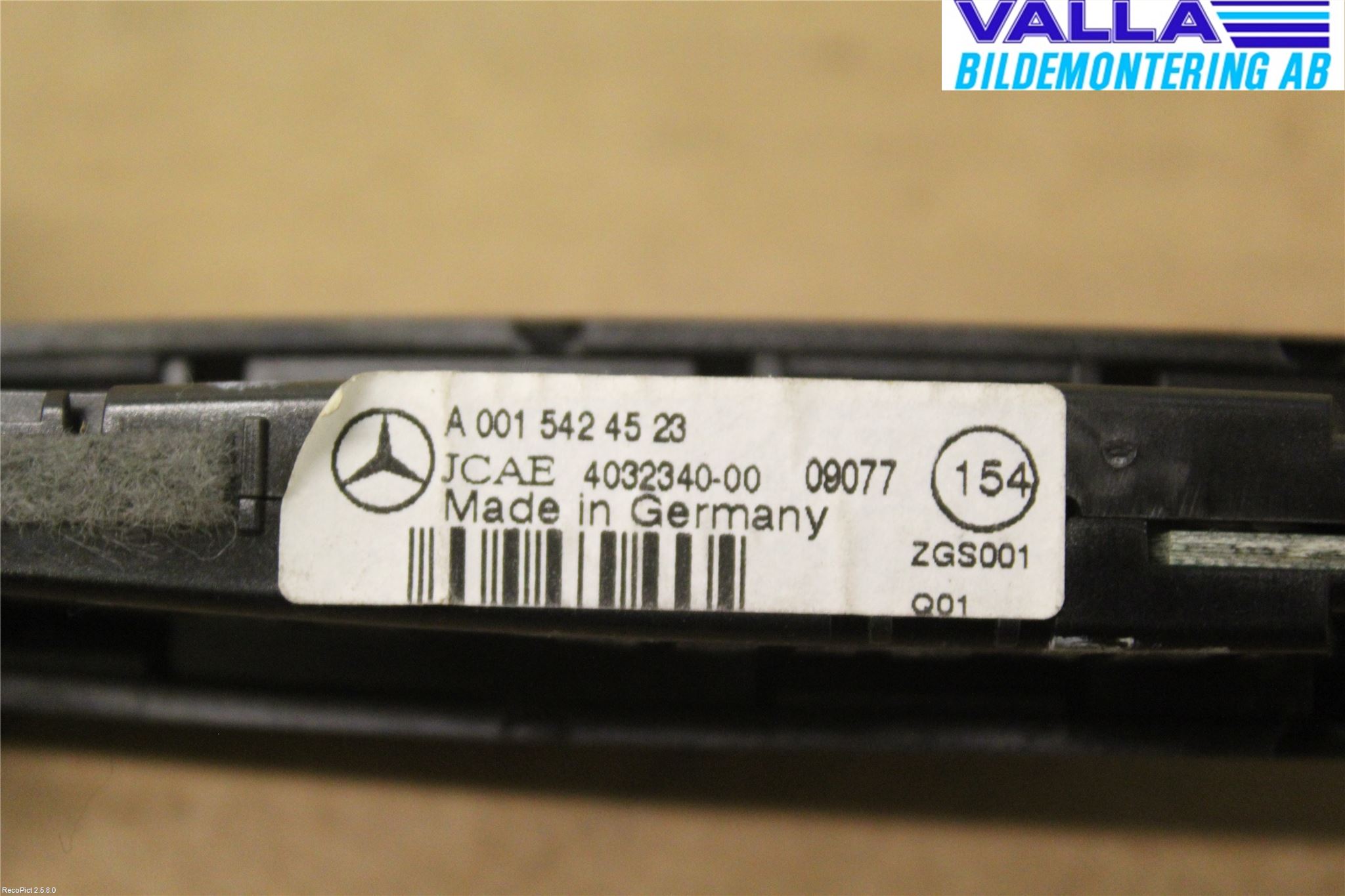 Mercedes-Benz MB E-KLASS (W212) 09-16 Sensor Ryggesensor