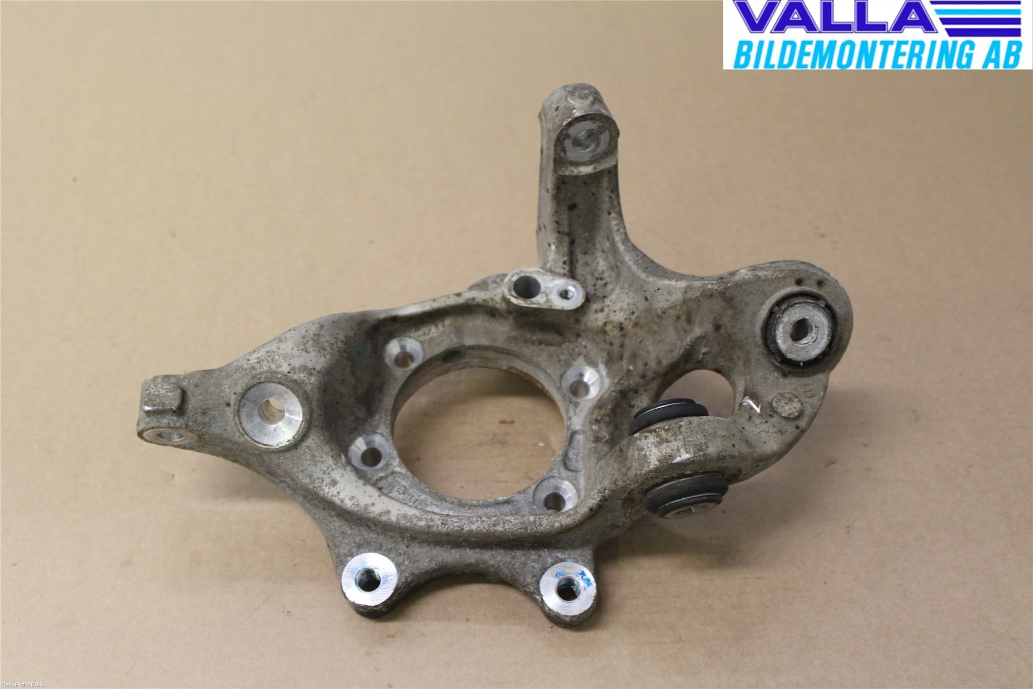 Mercedes-Benz MB E-KLASS (W212) 09-16 Spindel Vb