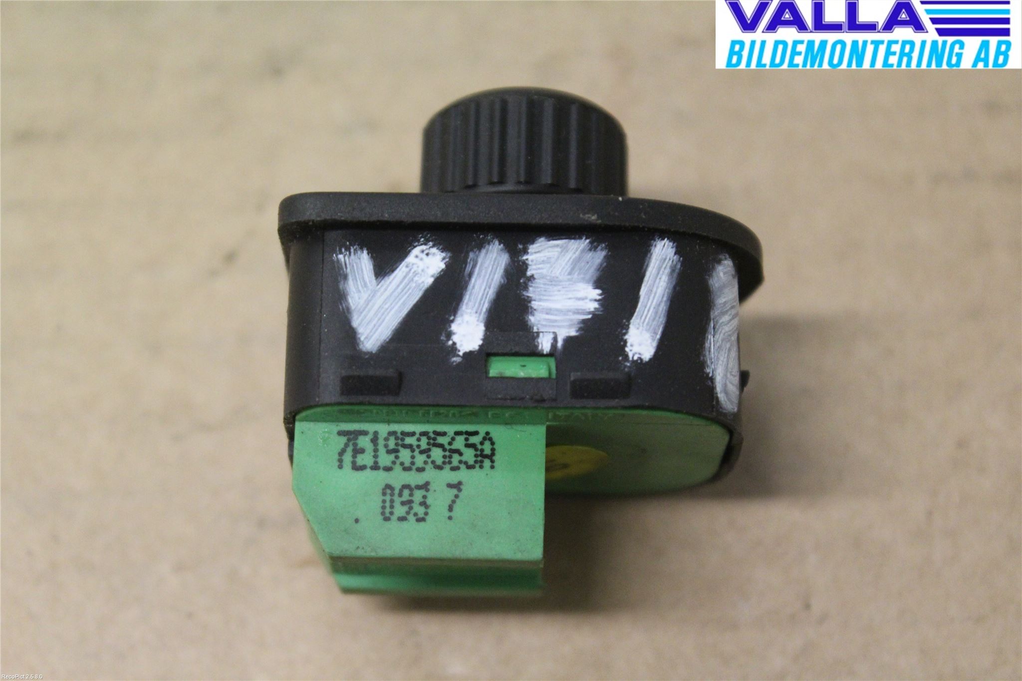 Volkswagen VW TRANSP/CARAVELLE (T5) 04-15 Bryter Speil