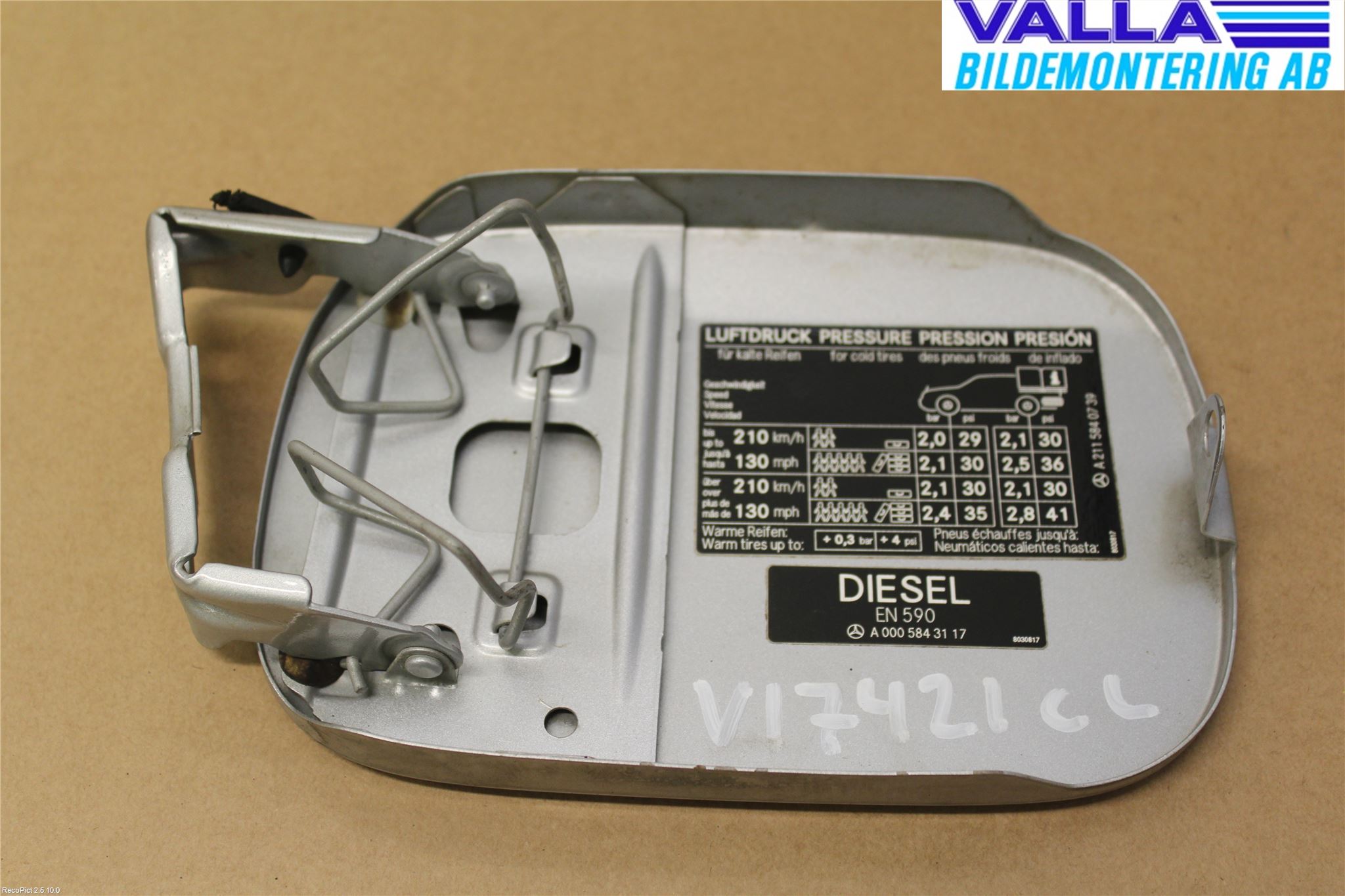 Mercedes-Benz MB E-KLASS (W211) 02-09 Drivstoff Tankluke