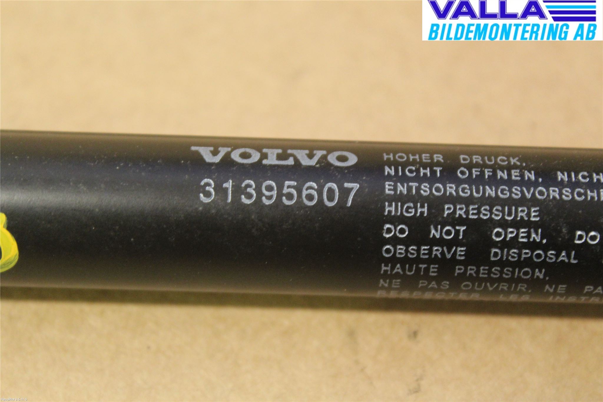 Volvo V40 CROSS COUNTRY 13-19 Bakluke Demper-Gassfjær