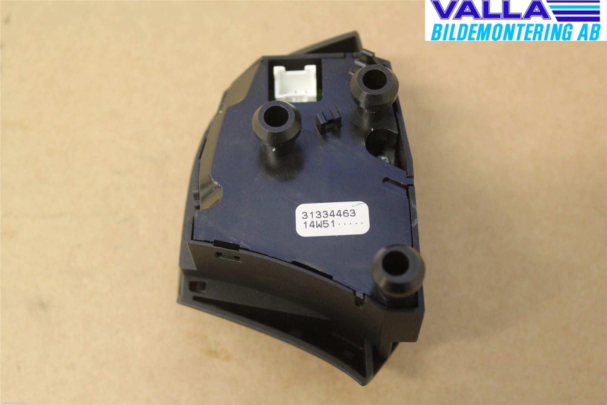 Volvo V40 CROSS COUNTRY 13-19 Bryter Ratt Radio-Stereo