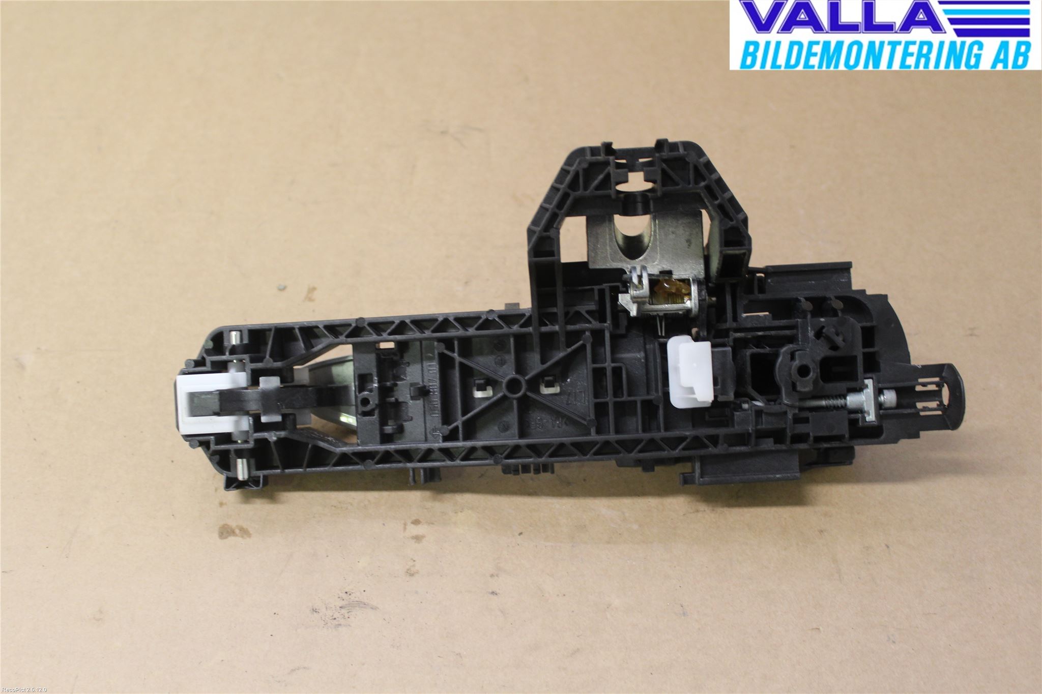 Mercedes-Benz MB GLA-KLASS (X156) 13-20 Dørhandtak Ytre Venstre