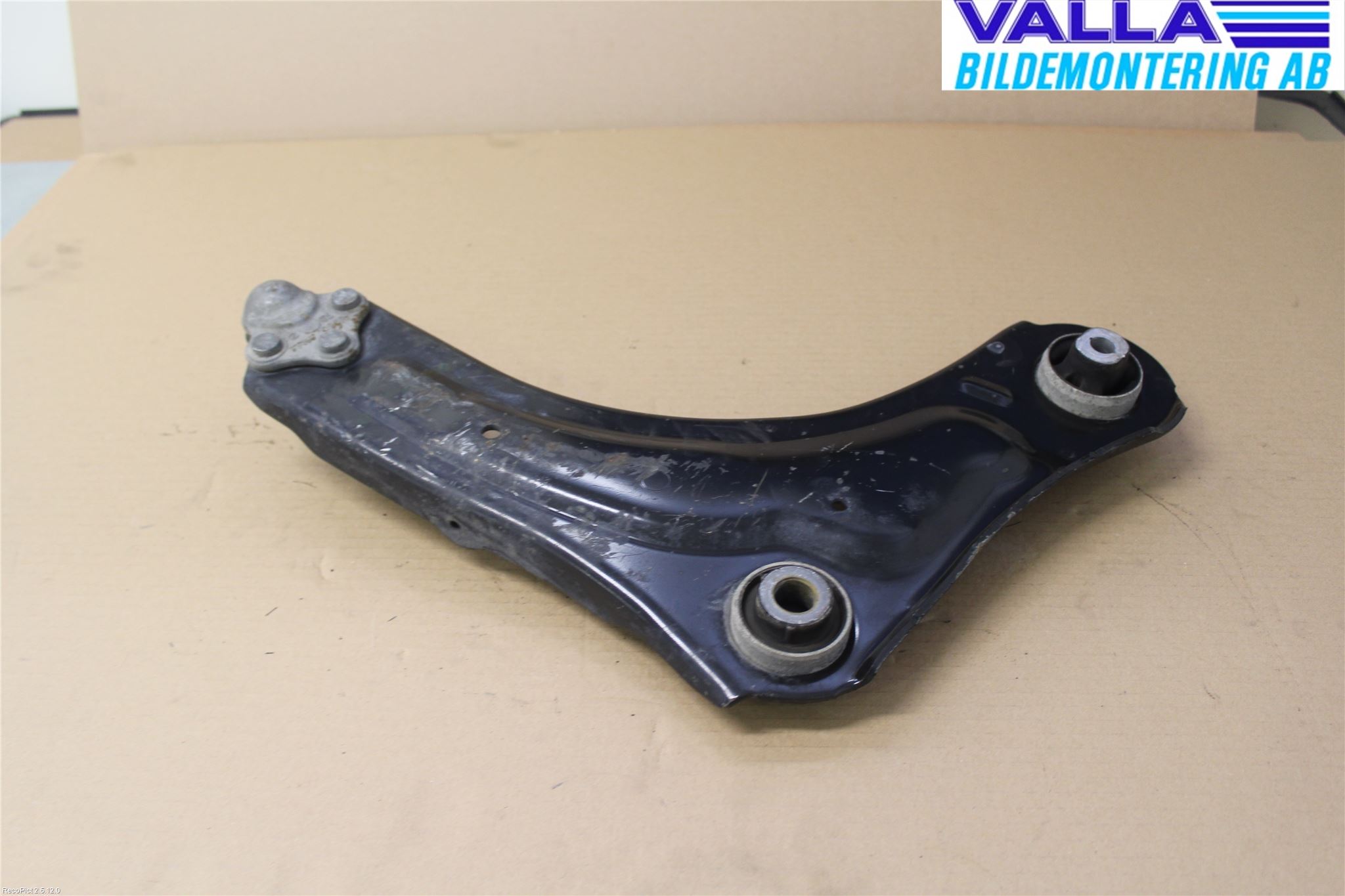 Renault MEGANE III 09-15 Bærearm Foran Venstre Nedre