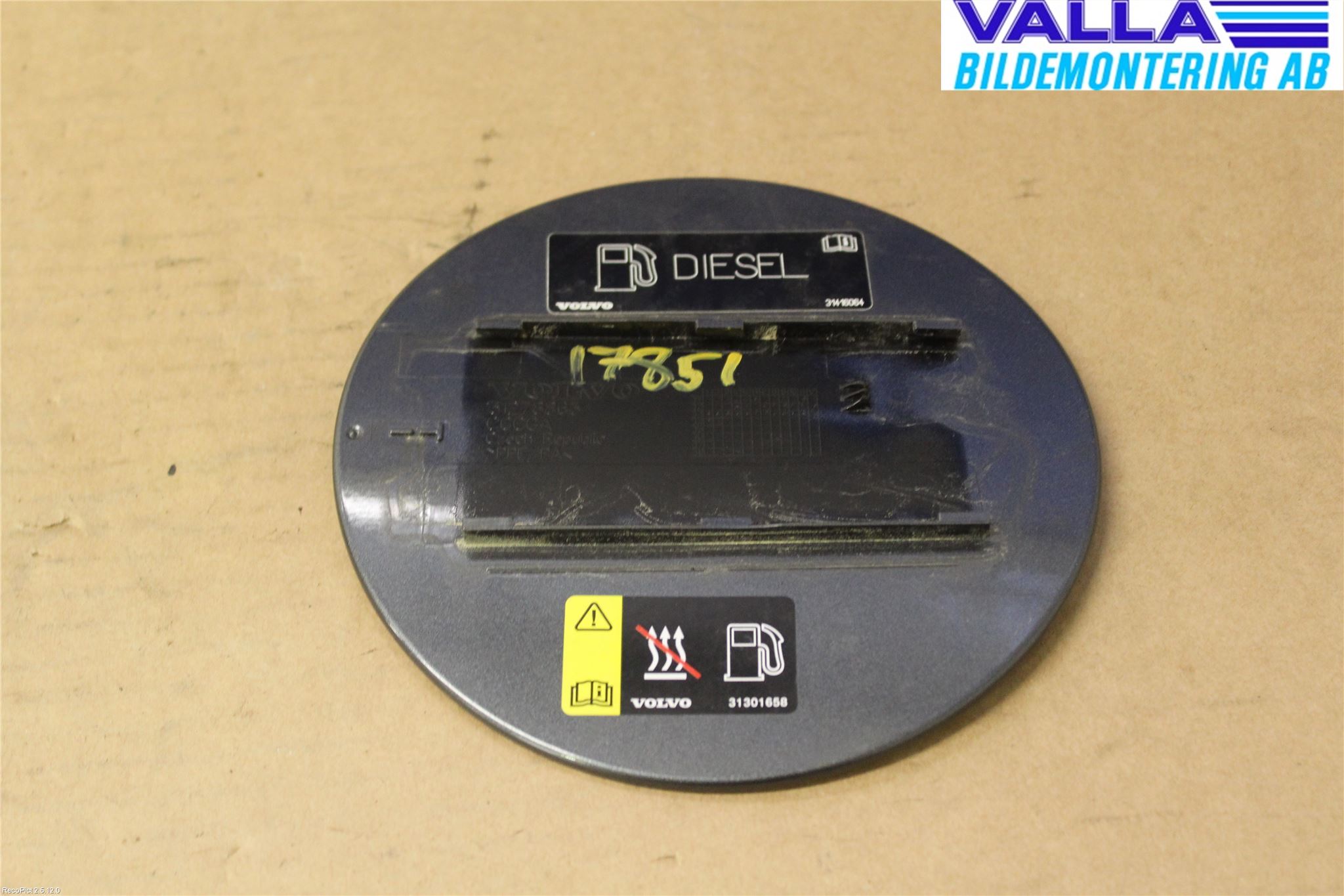 Volvo V40 12-19 Drivstoff Tankluke