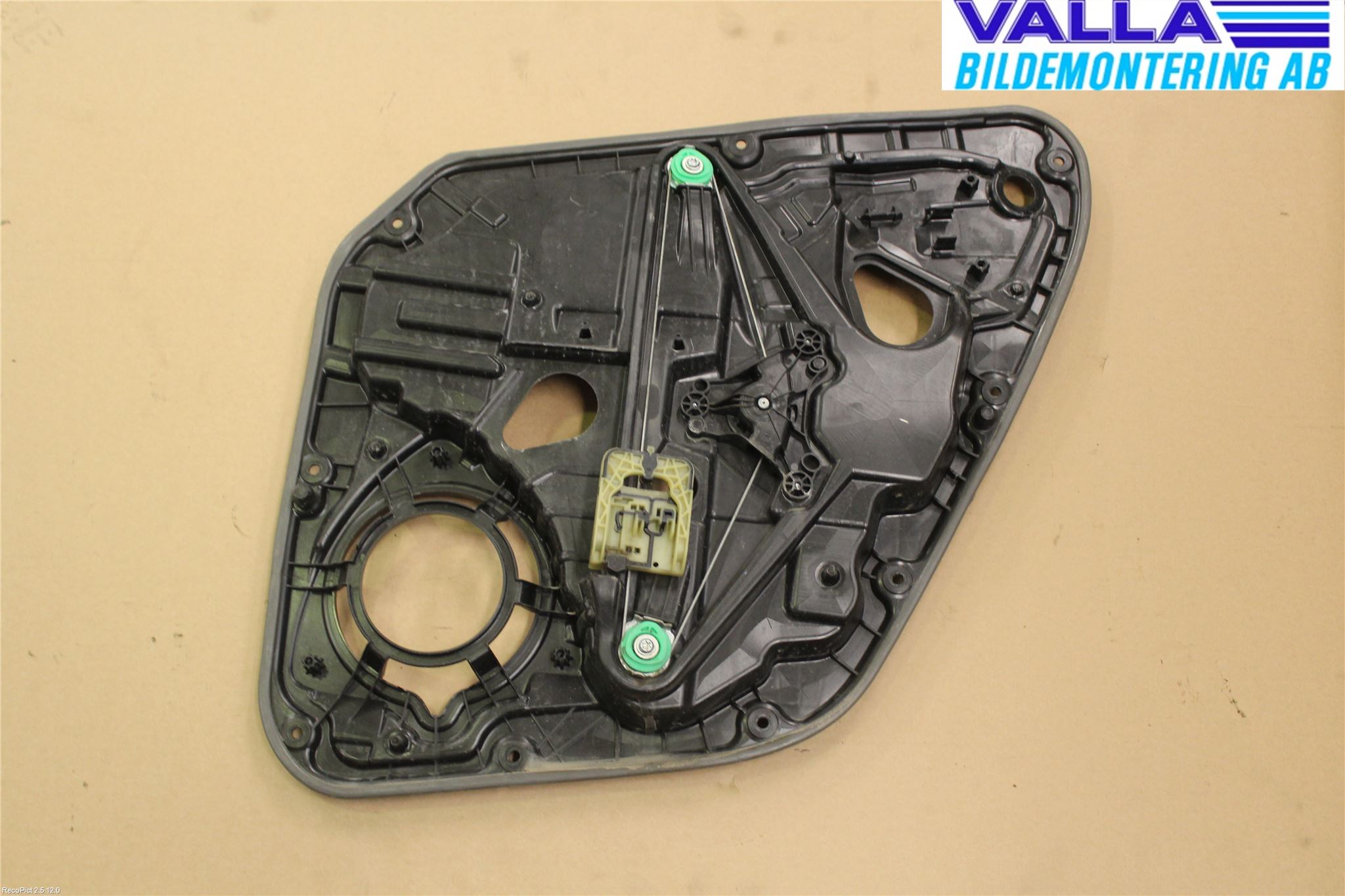 Volvo V40 12-19 Vindusheis El Komp
