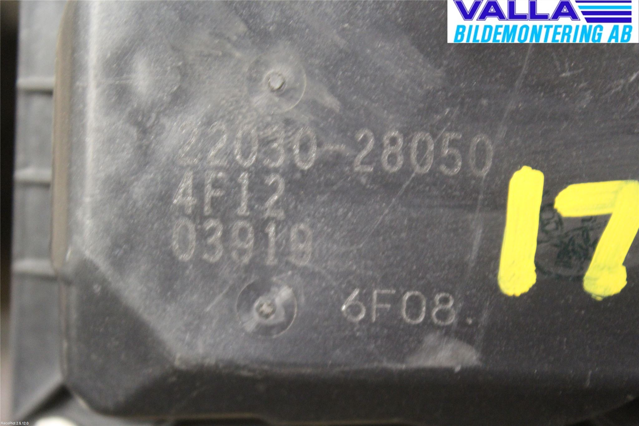 Toyota AVENSIS 03-06 Inns Spjeldhus