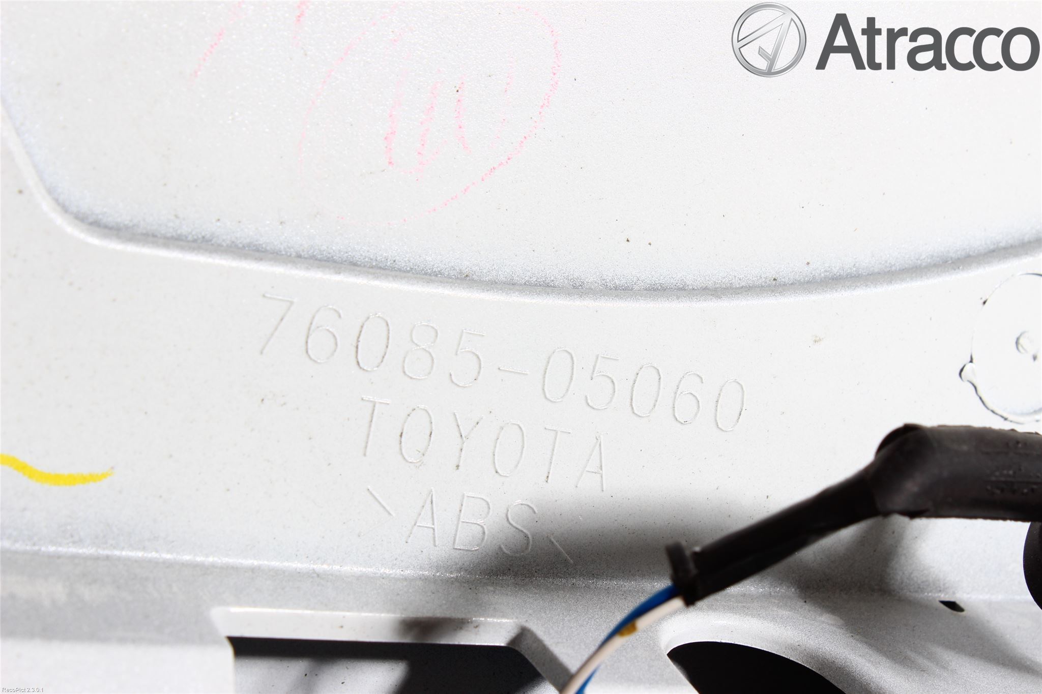 Toyota AVENSIS 09-15 Spoiler Bakluke
