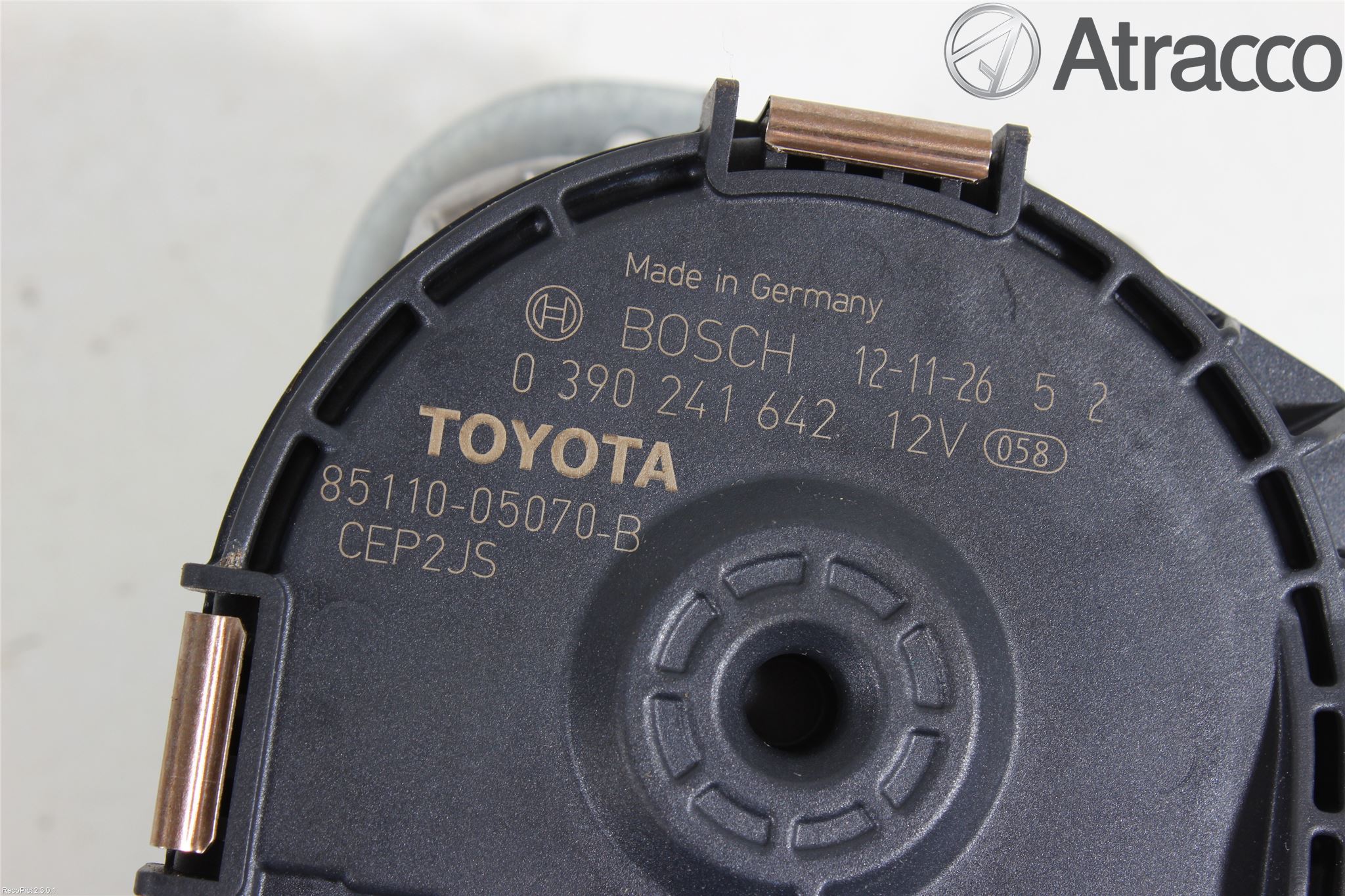 Toyota AVENSIS 09-15 Viskermotor Frontrute