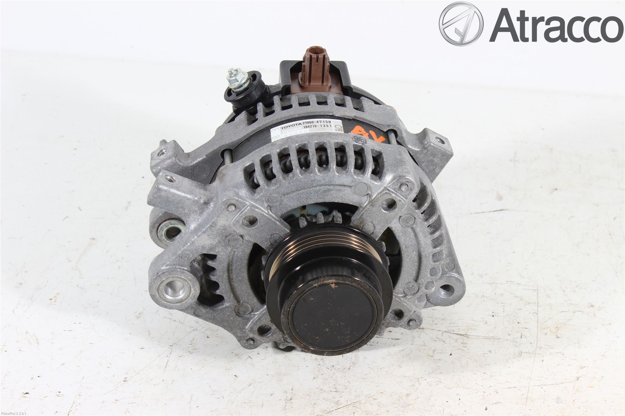 Toyota VERSO-S 11-16 Dynamo