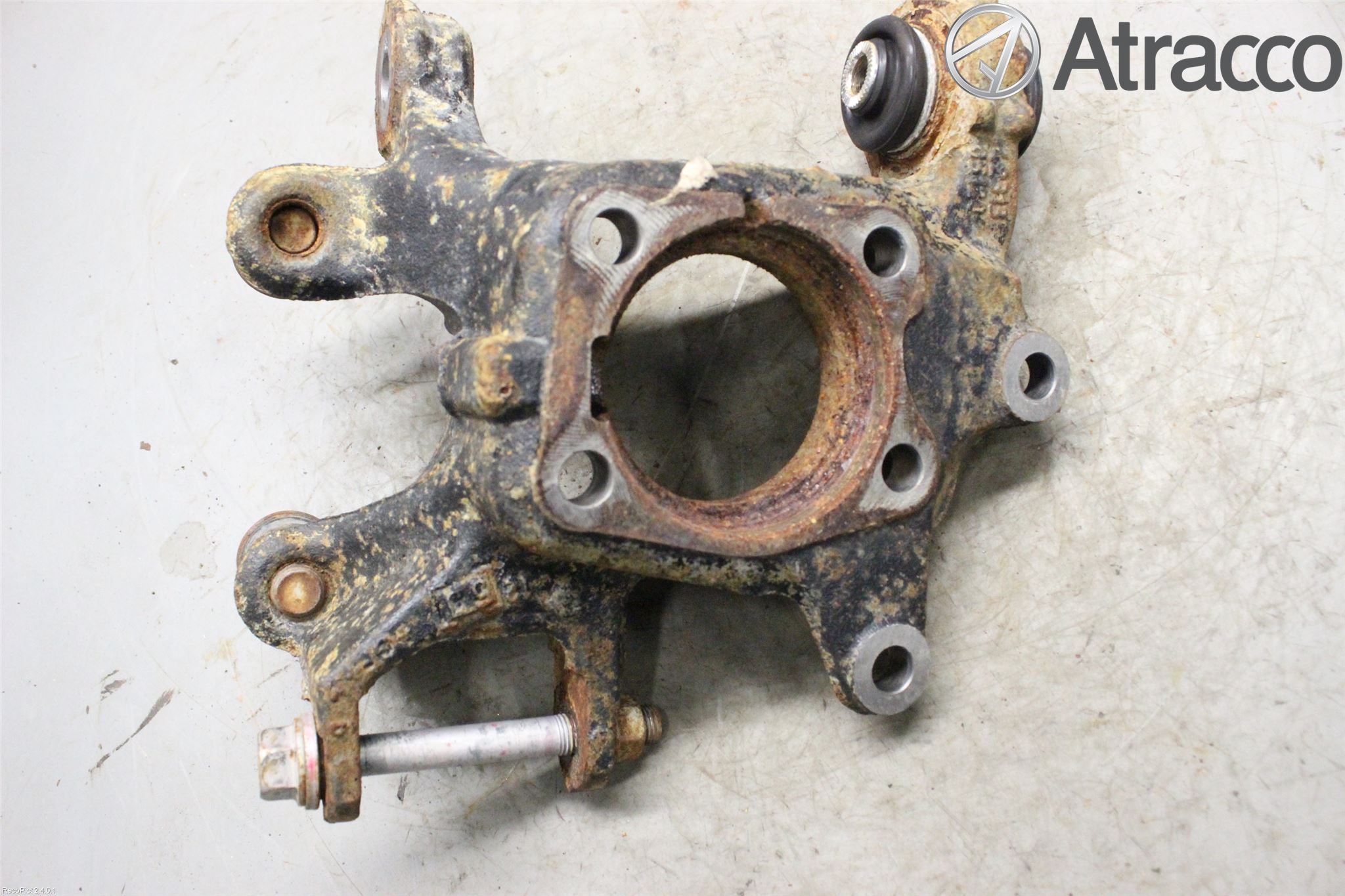 Toyota AVENSIS 09-15 Spindel Hb