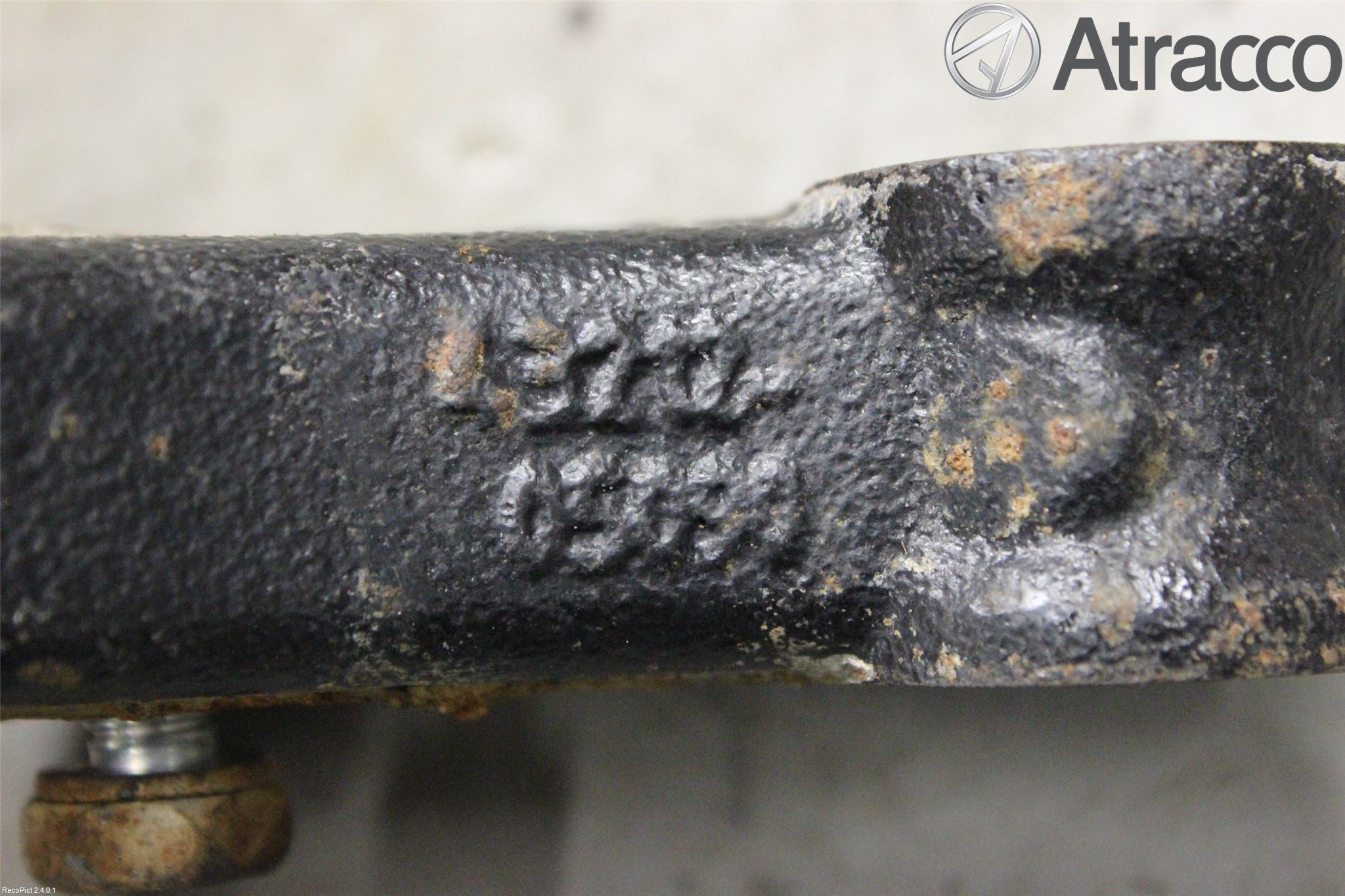 Toyota AURIS 13-19 Spindel Vf