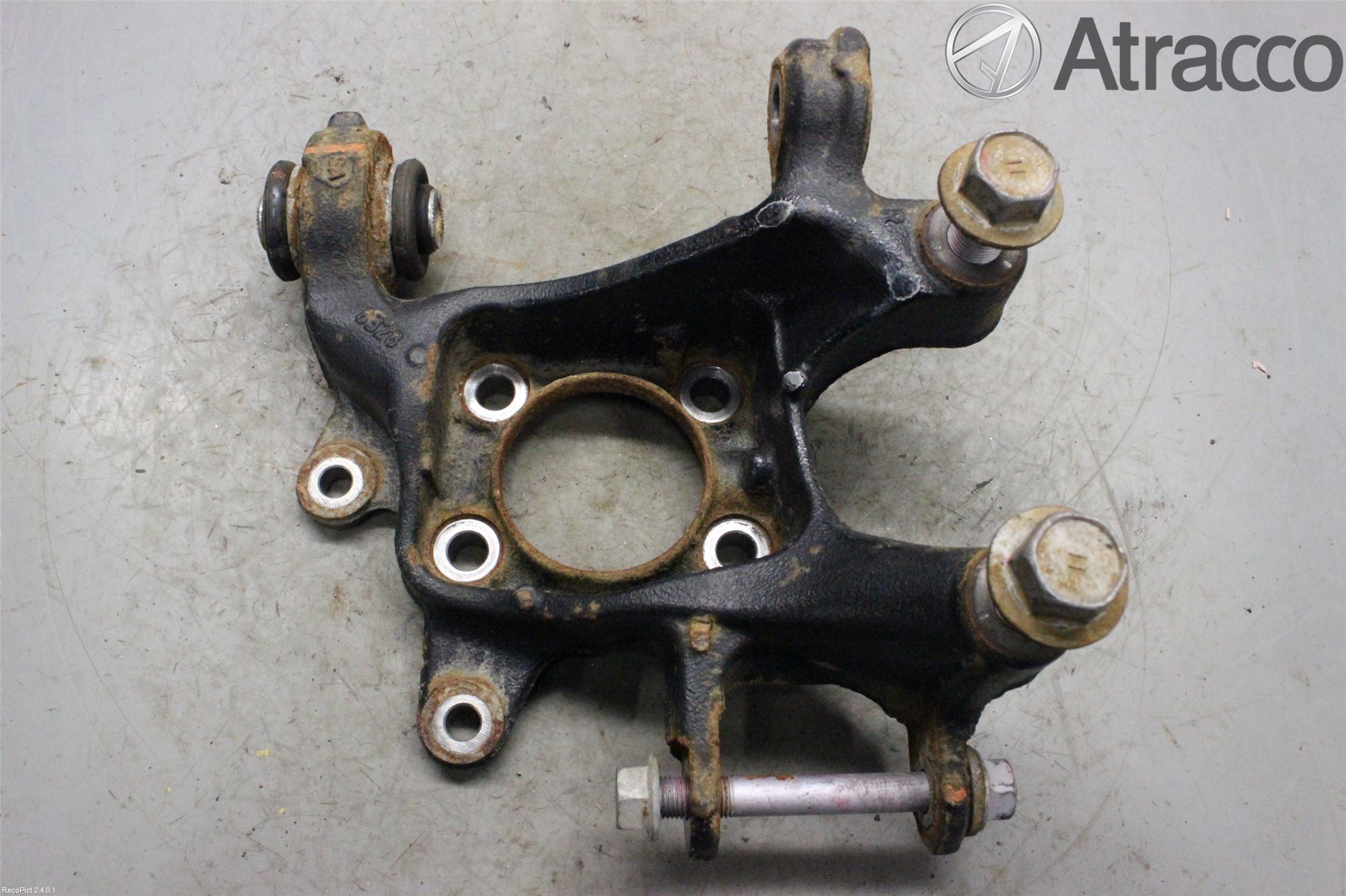 Toyota AURIS 13-19 Spindel Hb