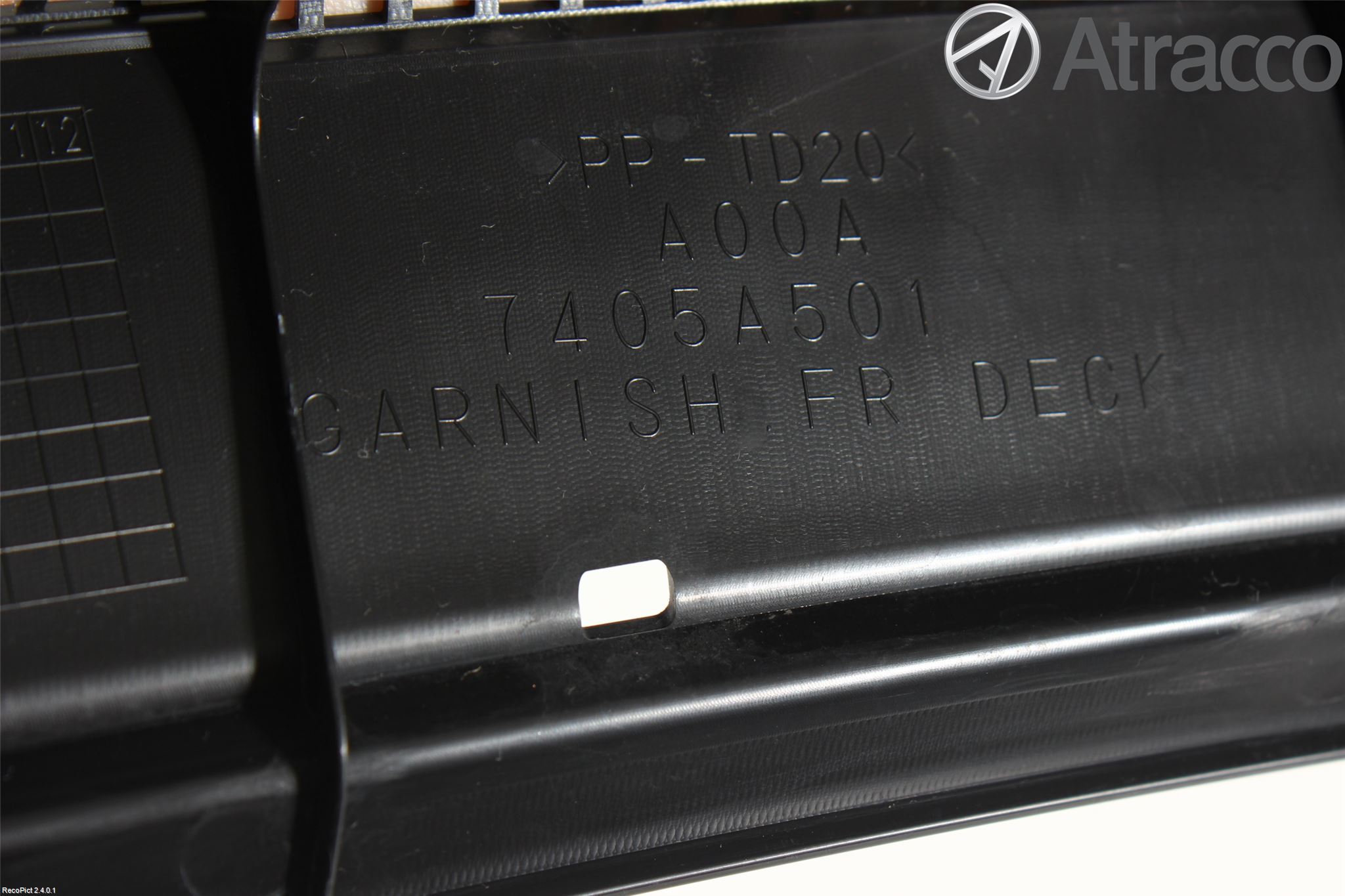 Mitsubishi SPACE STAR 13- Visker Deksel-Grill-Under Frr
