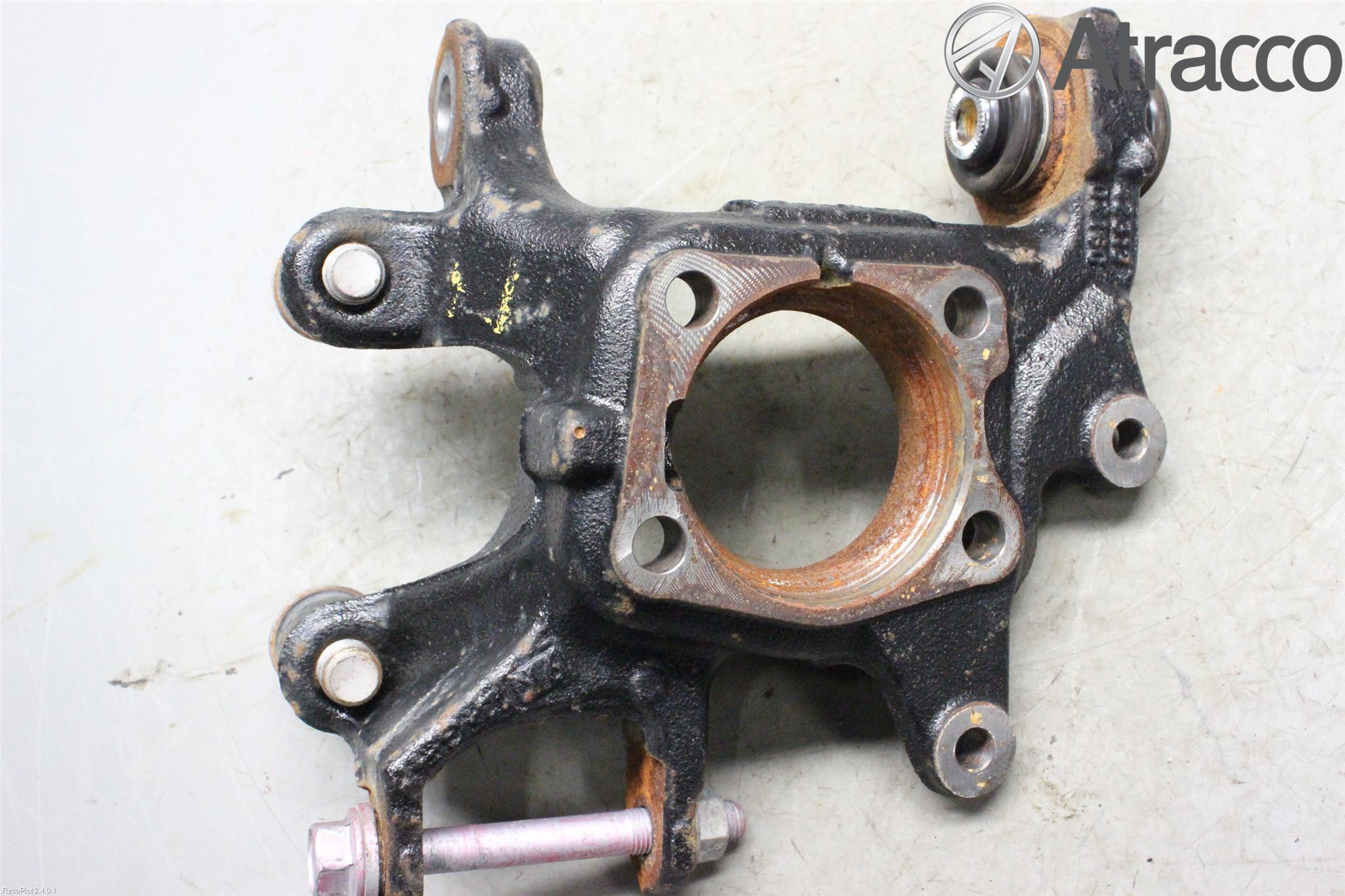 Toyota AURIS 13-19 Spindel Hb