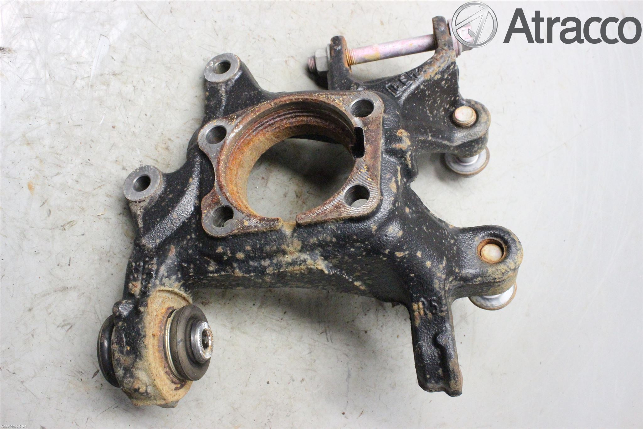 Toyota AURIS 13-19 Spindel Hb