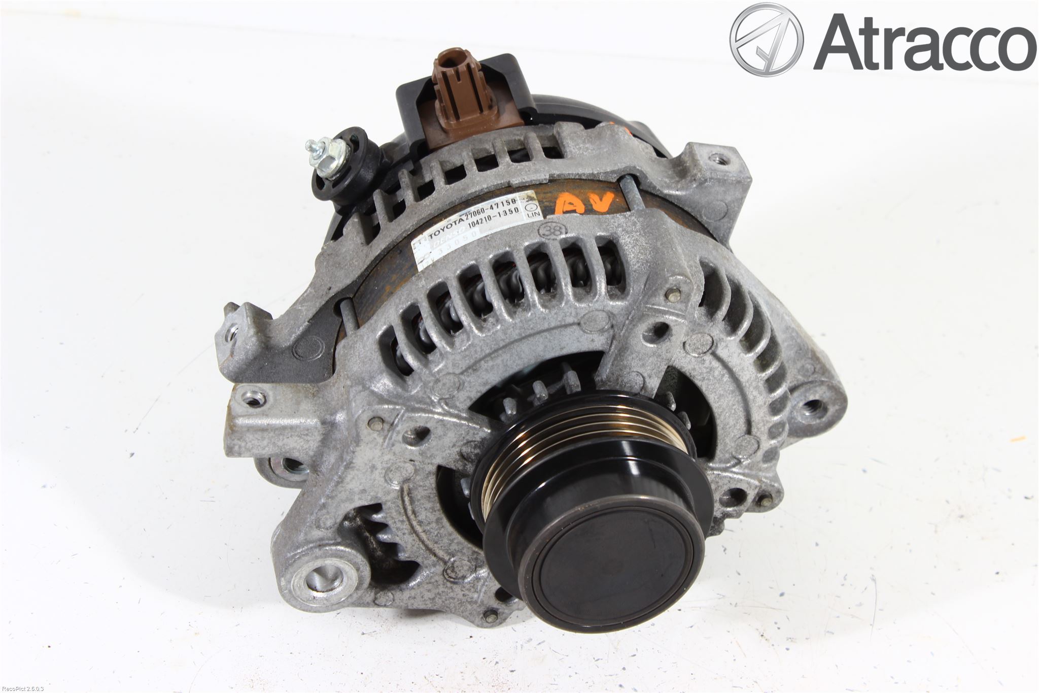 Toyota VERSO-S 11-16 Dynamo