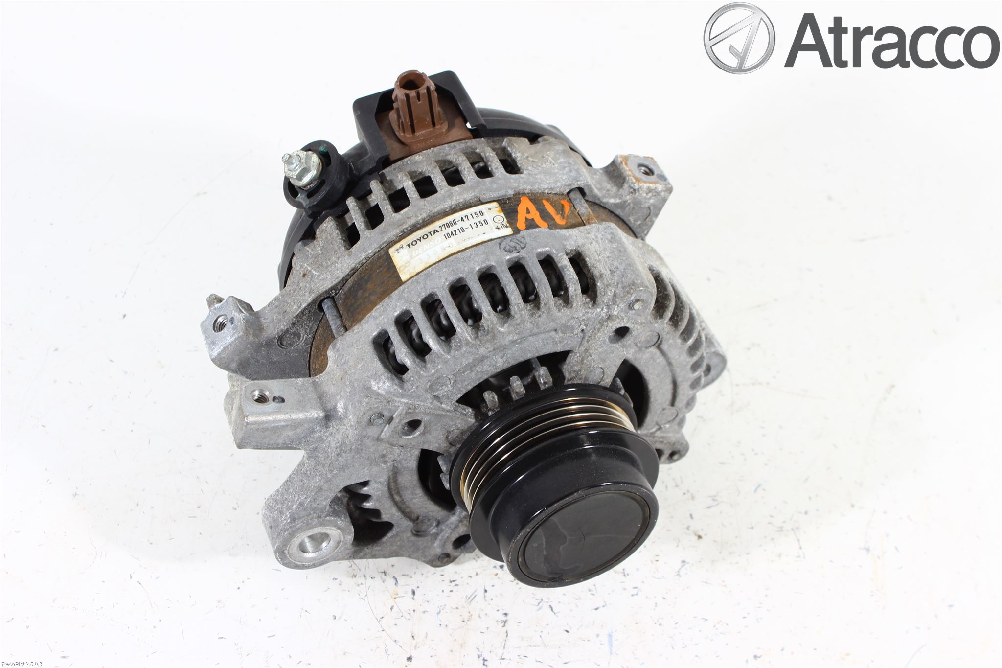 Toyota VERSO-S 11-16 Dynamo