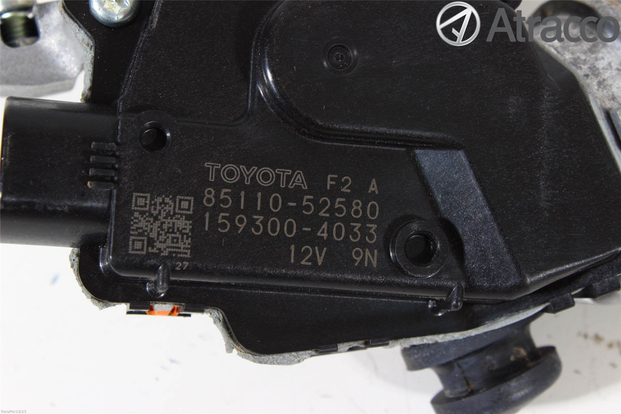Toyota VERSO-S 11-16 Viskermotor Frontrute