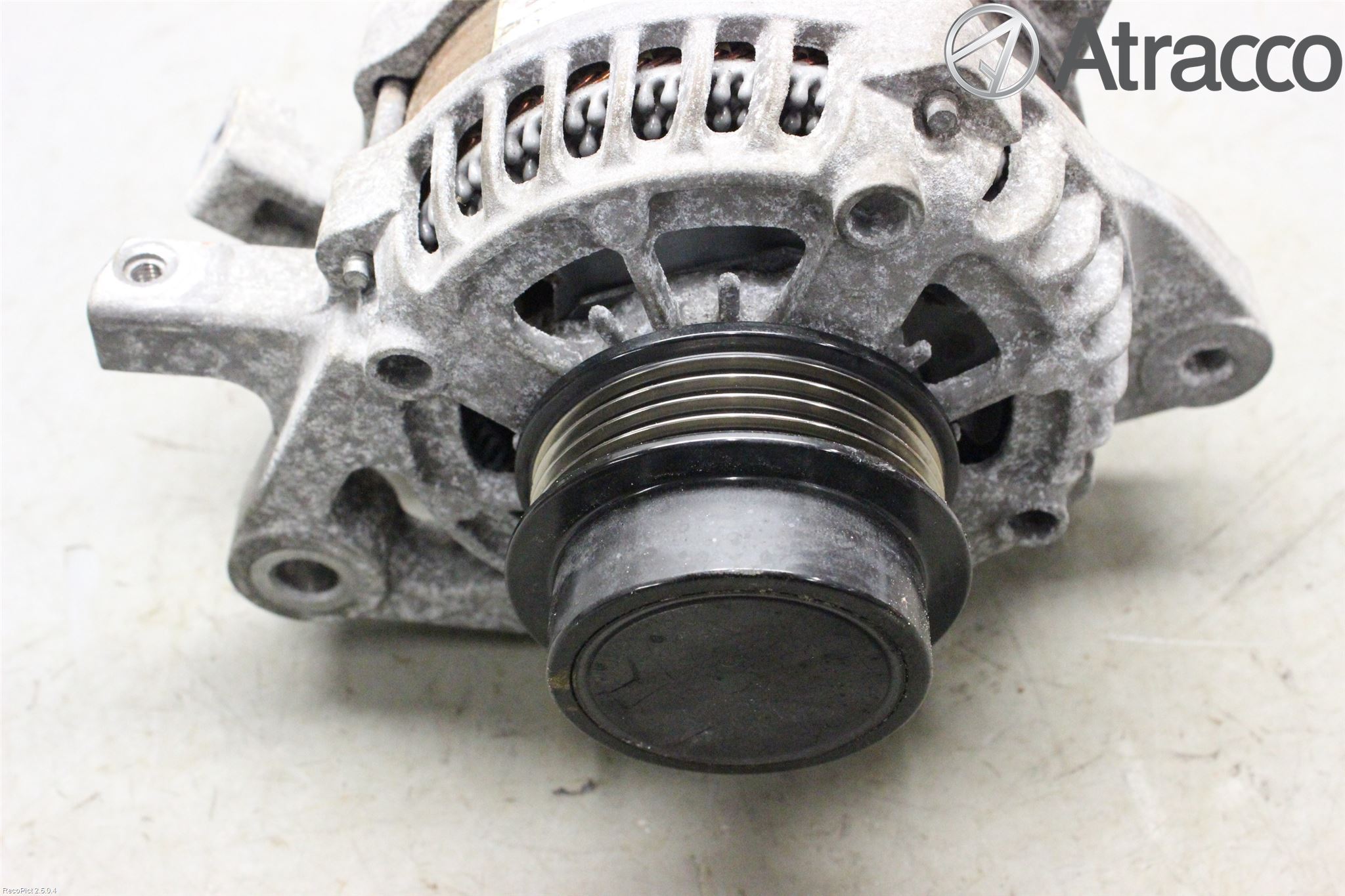Toyota YARIS XP130 12-14 Dynamo
