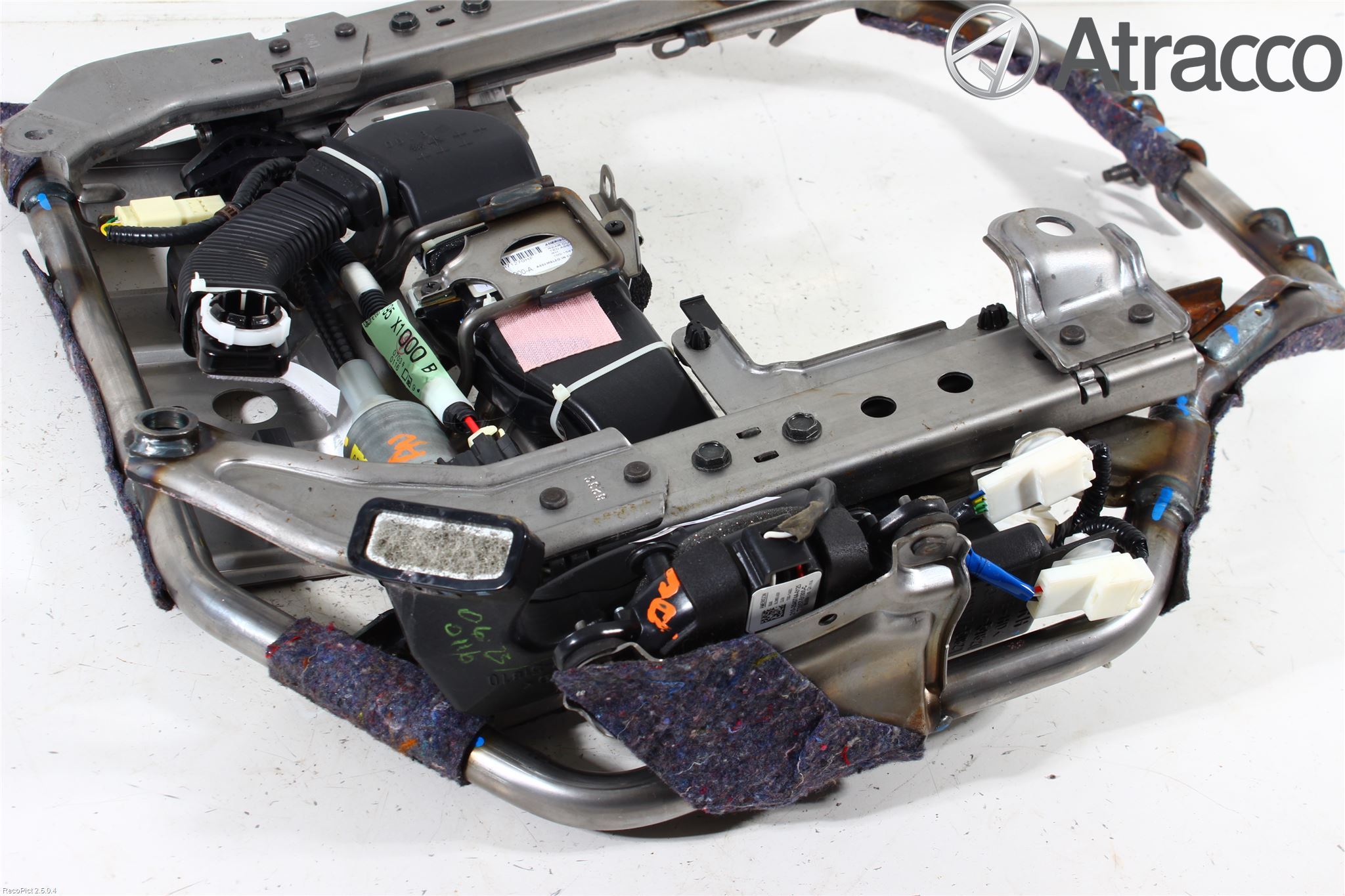 Lexus LS 460/600H 07-17 Sikkerhetsbelte Foran Midtre
